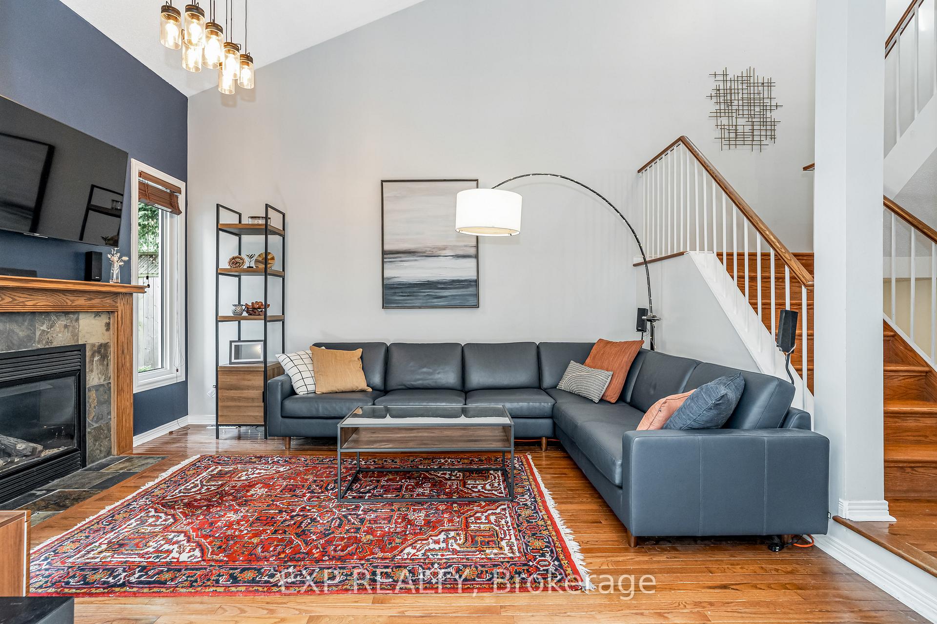 Photo 3 of 18 Hawley Crescent, Ottawa, Kanata - Bridlewood — HOMEH