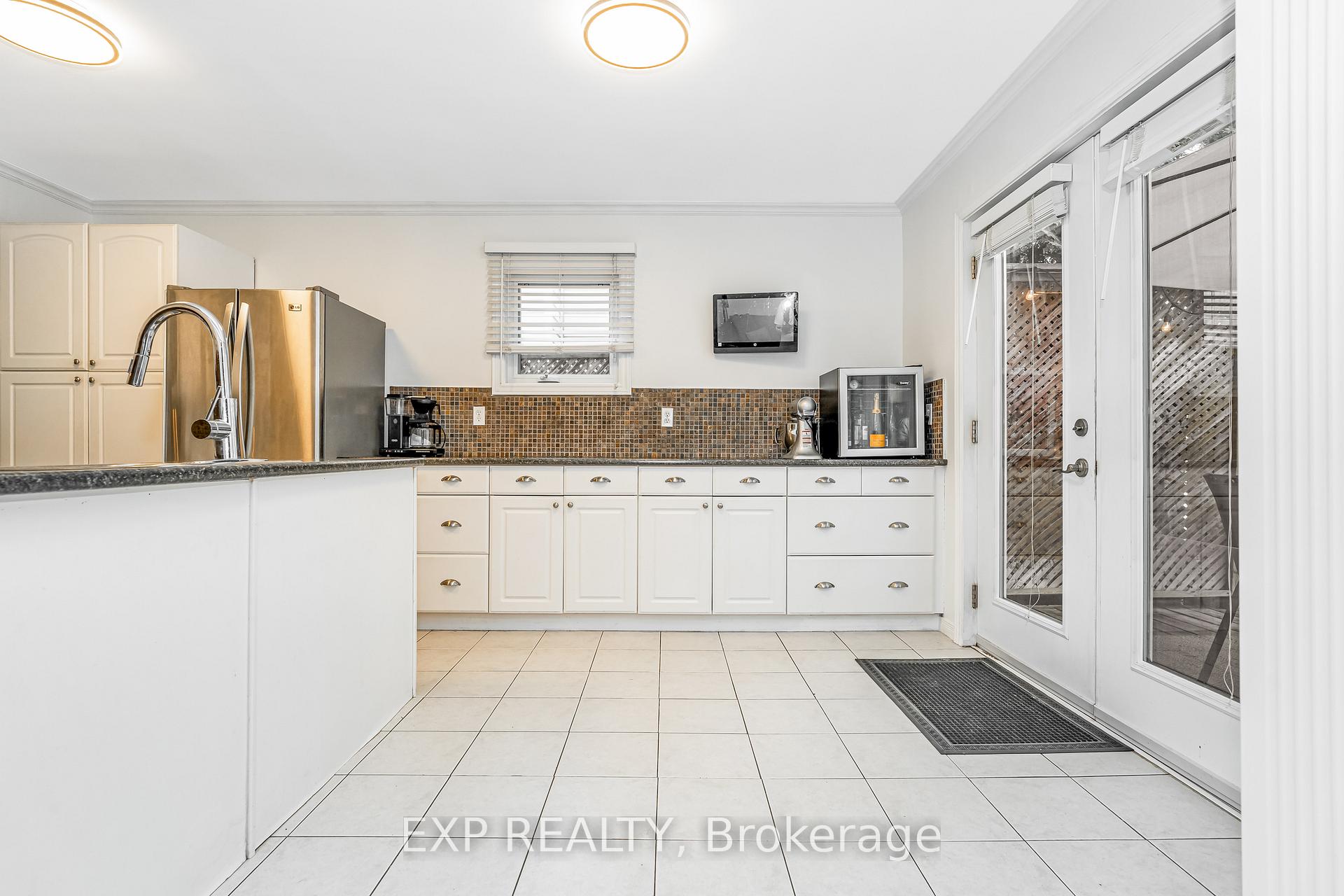 Photo 7 of 18 Hawley Crescent, Ottawa, Kanata - Bridlewood — HOMEH