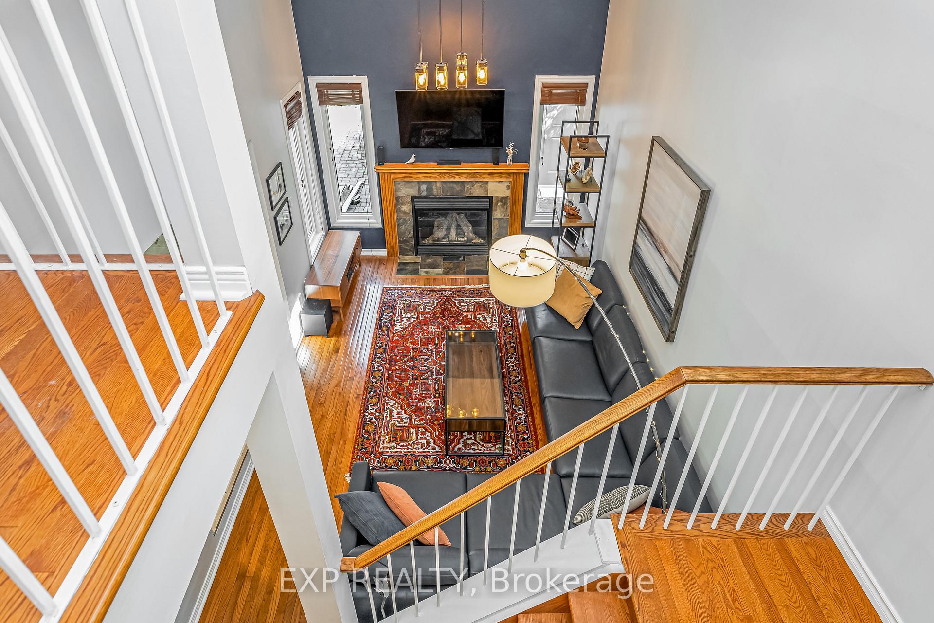 Photo 10 of 18 Hawley Crescent, Ottawa, Kanata - Bridlewood — HOMEH