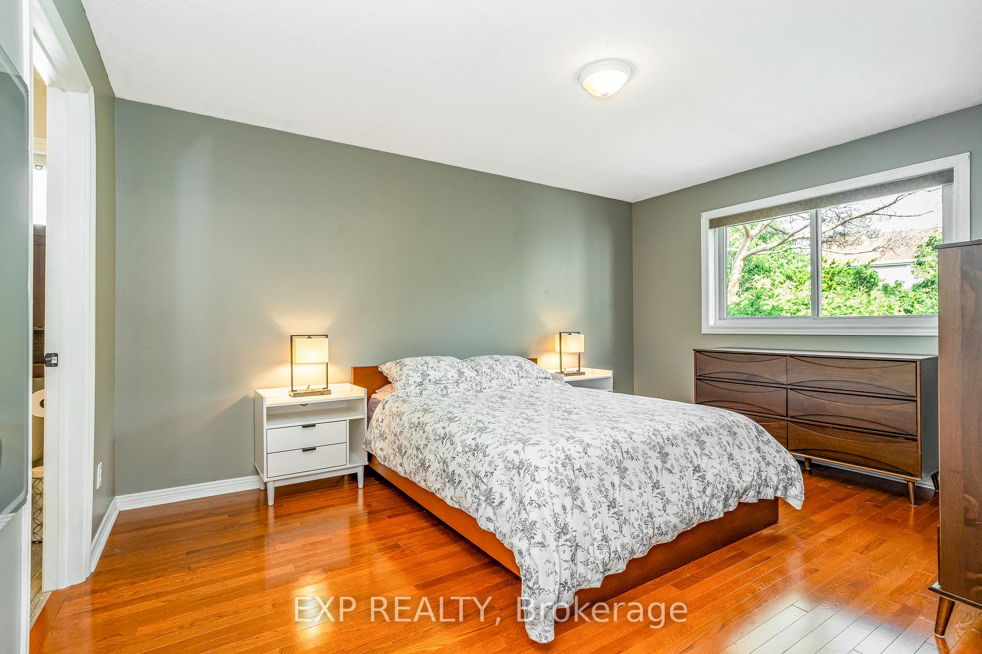 Photo 11 of 18 Hawley Crescent, Ottawa, Kanata - Bridlewood — HOMEH