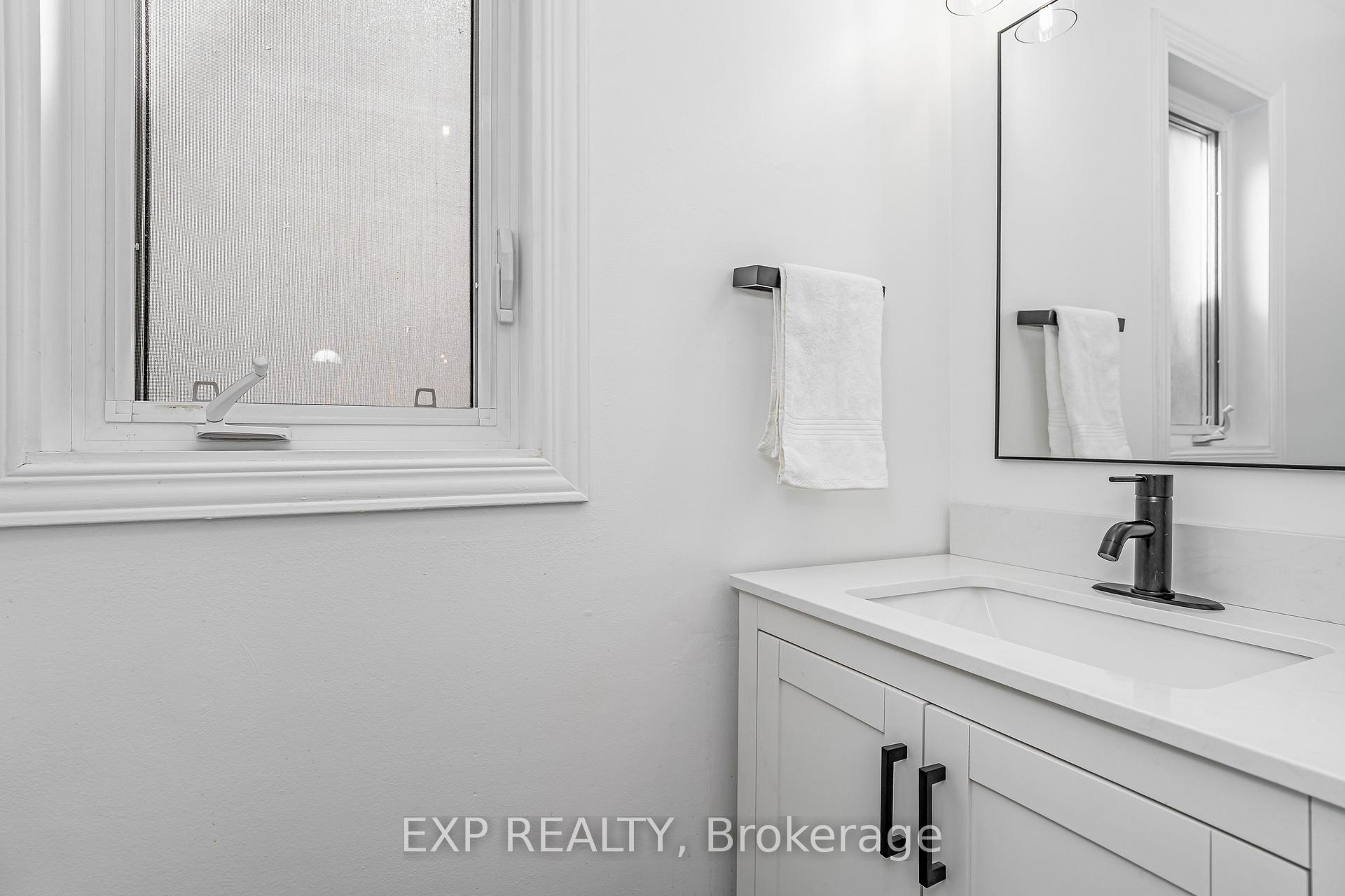 Photo 20 of 18 Hawley Crescent, Ottawa, Kanata - Bridlewood — HOMEH