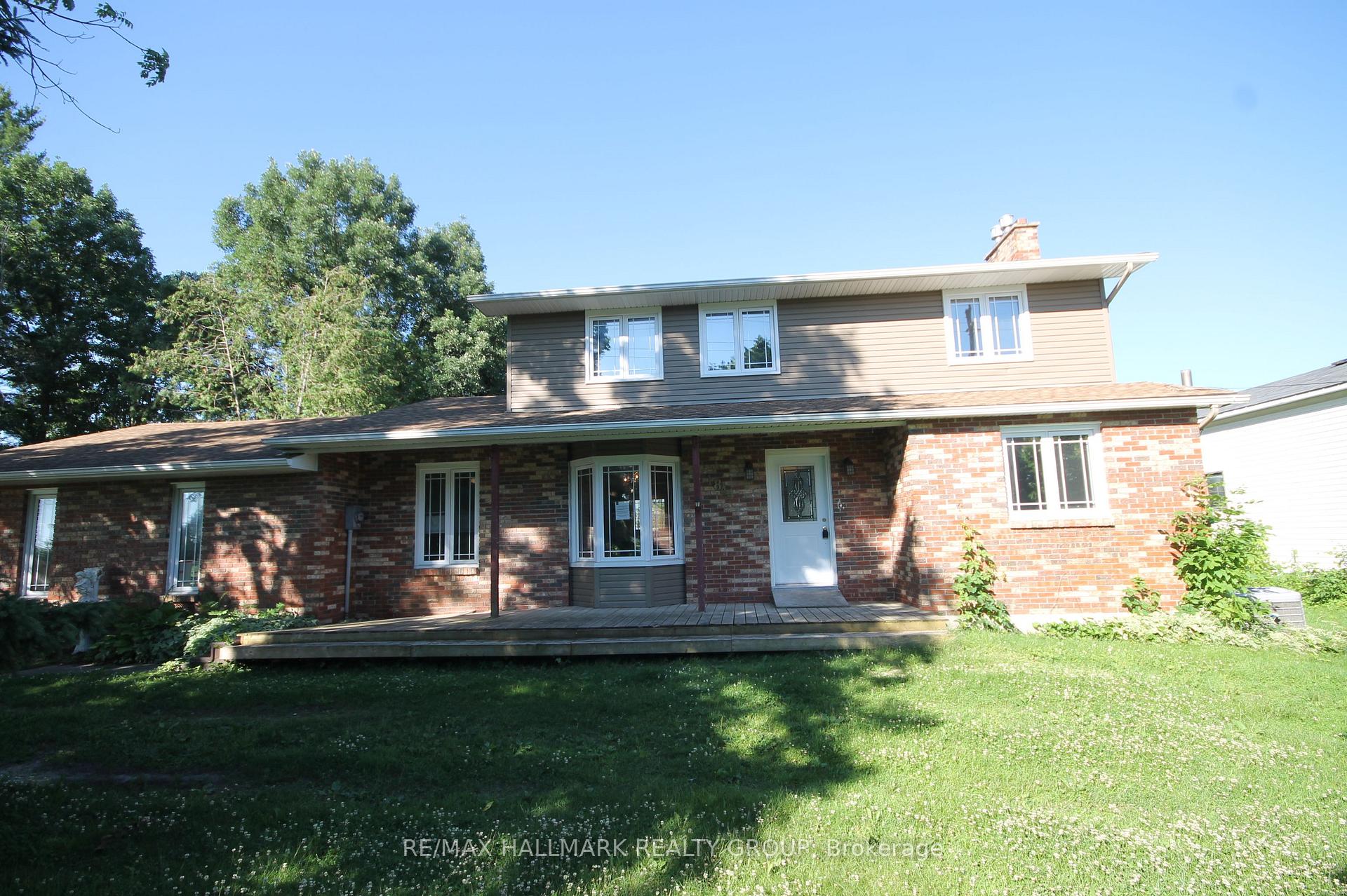 Front of 1844 River Road