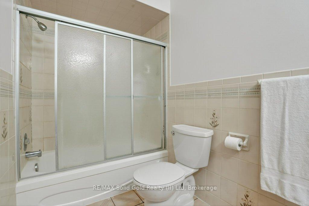 Photo 18 of 309 Westwood Drive, Kitchener — HOMEH