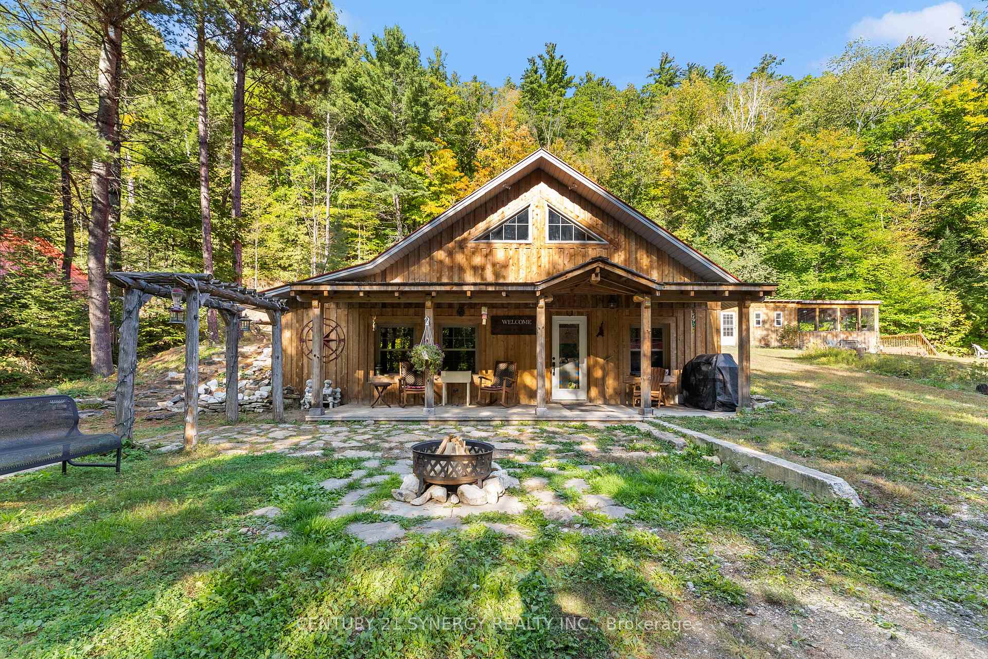 Photo 1 of 6960 Highway 511, Lanark Highlands, Lanark Highlands (Darling) Twp — HOMEH