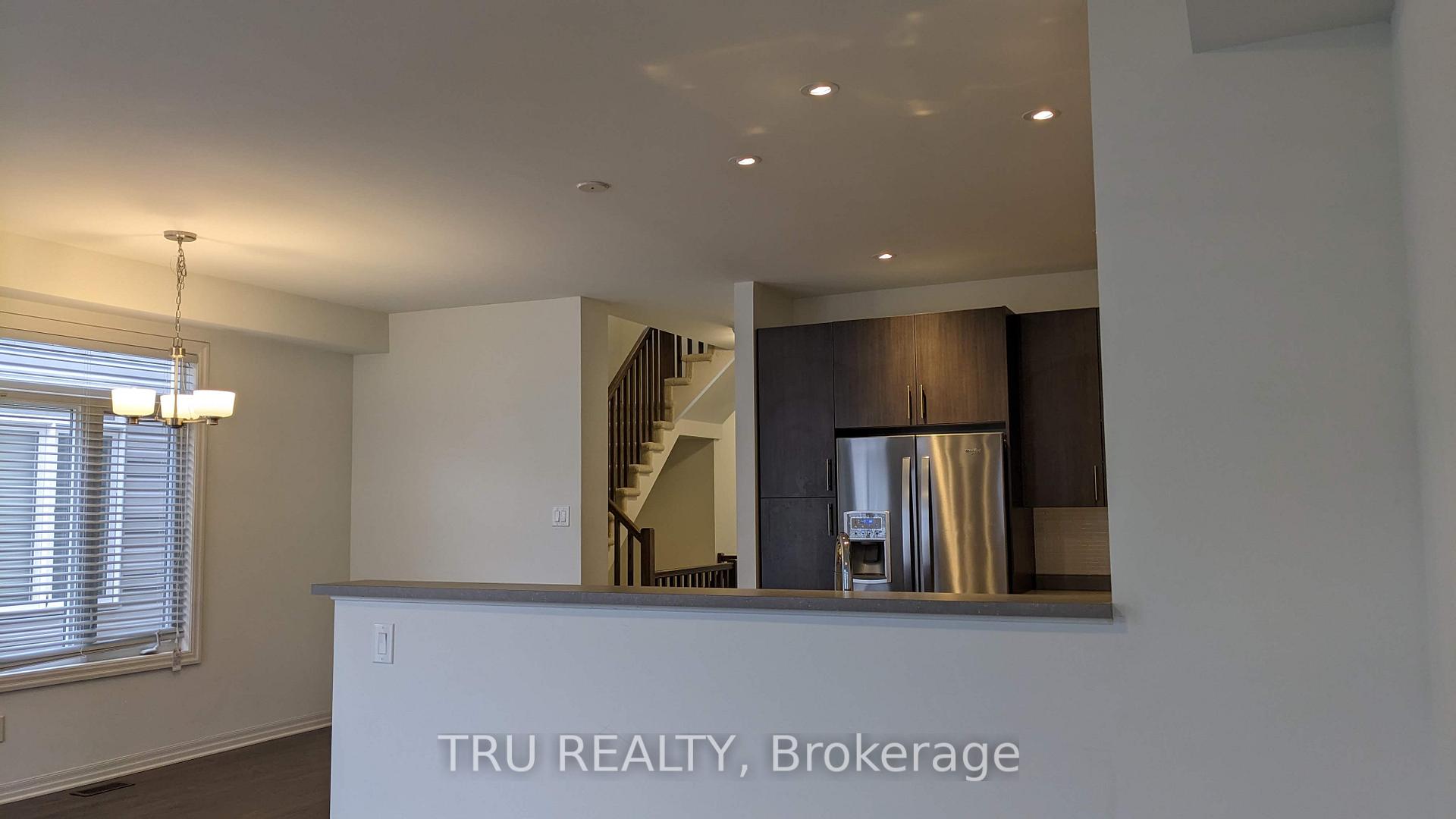Photo 7 of 550 Rioja Street, Ottawa, Kanata - Emerald Meadows/Trailwest — HOMEH