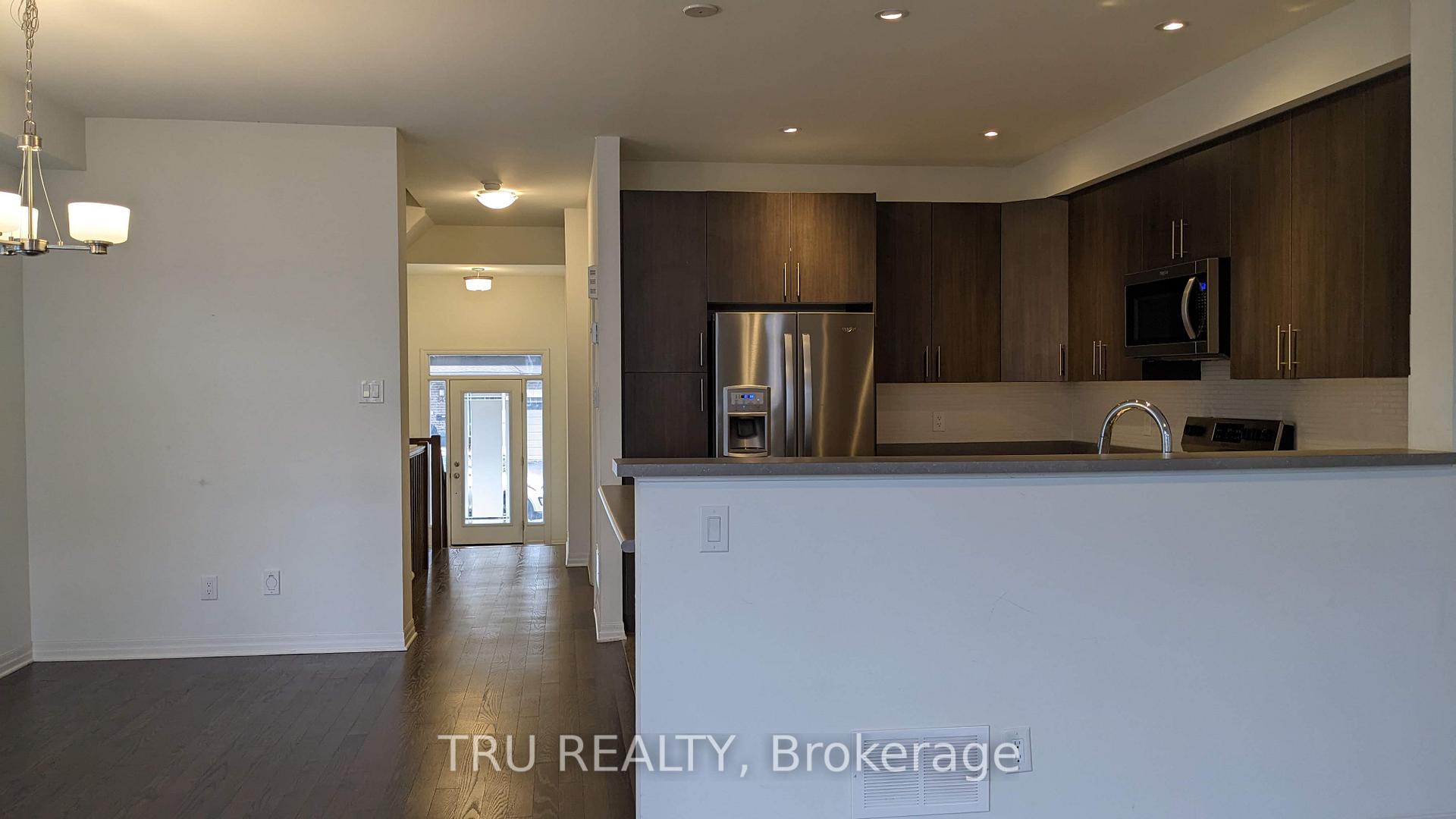 Photo 11 of 550 Rioja Street, Ottawa, Kanata - Emerald Meadows/Trailwest — HOMEH