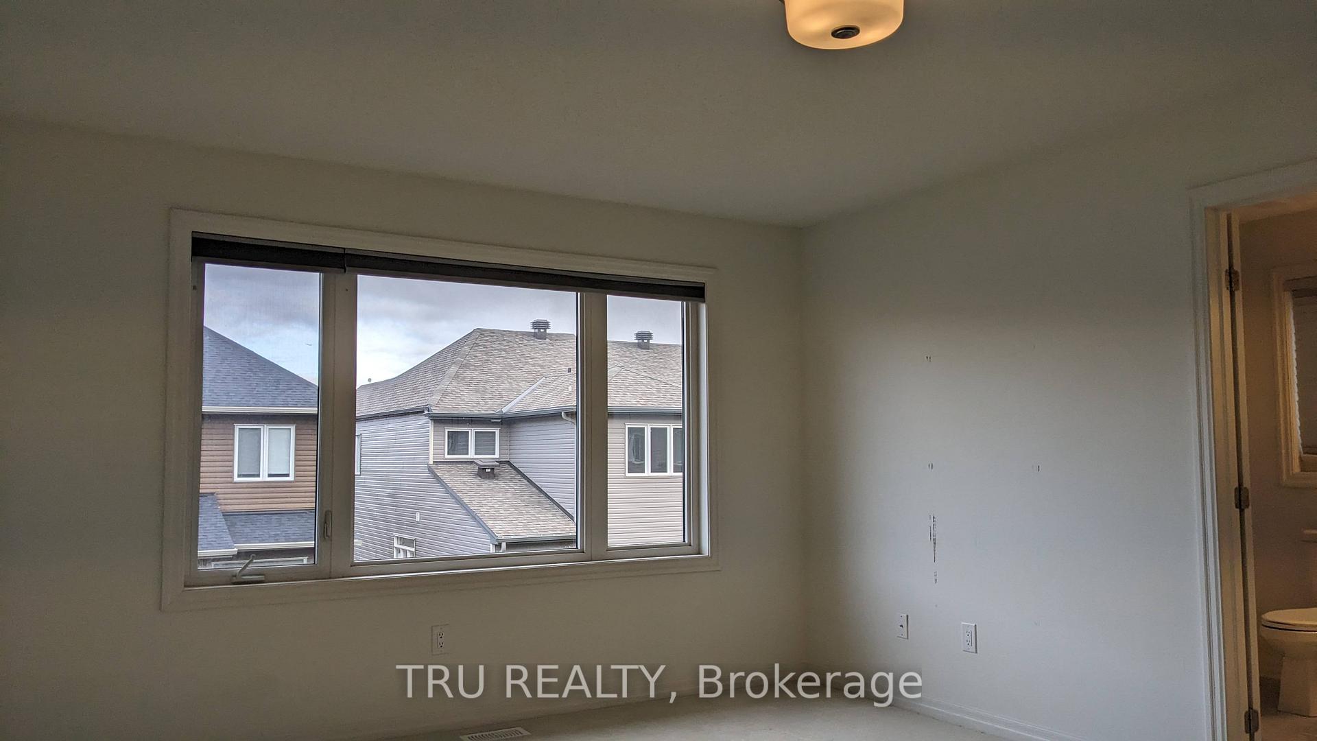 Photo 13 of 550 Rioja Street, Ottawa, Kanata - Emerald Meadows/Trailwest — HOMEH