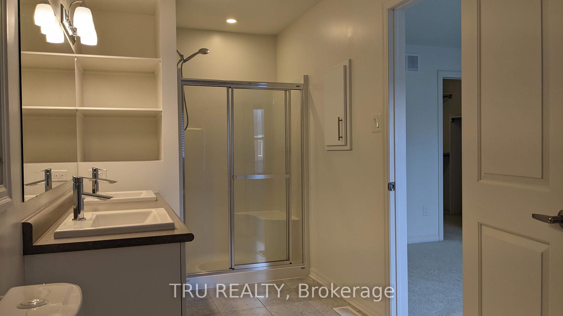 Photo 17 of 550 Rioja Street, Ottawa, Kanata - Emerald Meadows/Trailwest — HOMEH