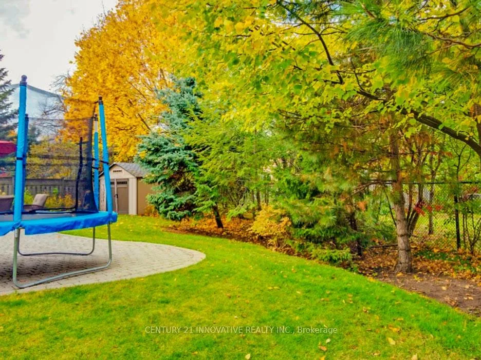 Photo 3 of 40 Norbury Drive, Markham, Rouge Fairways — HOMEH