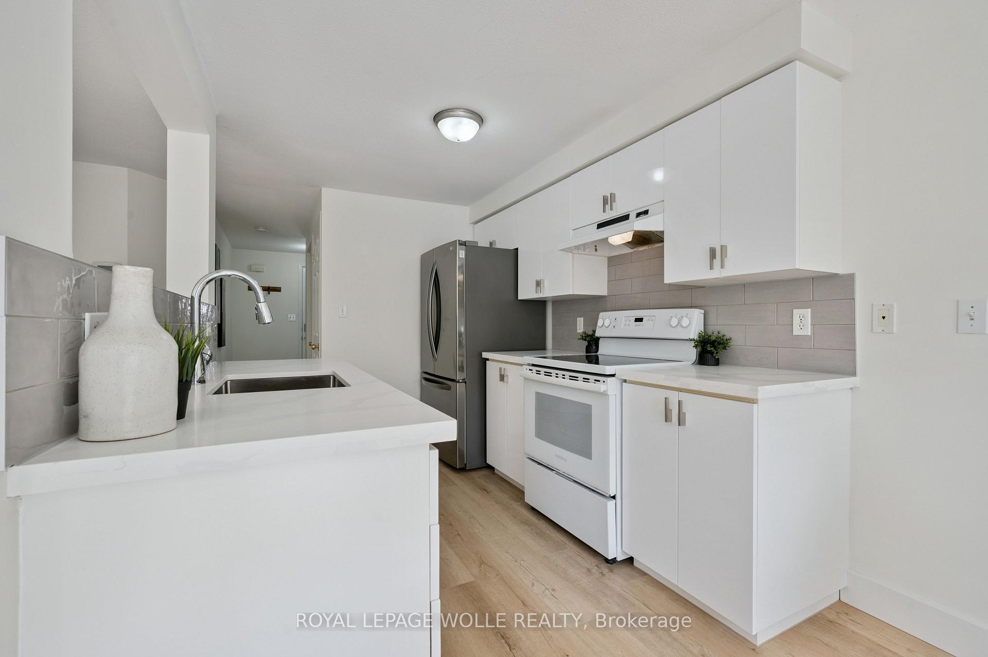 Photo 10 of 25 Prosperity Drive, Kitchener — HOMEH