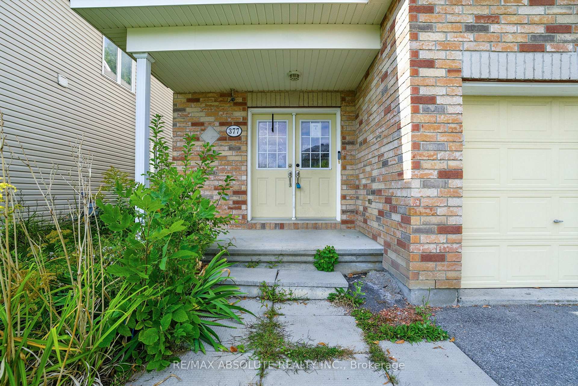 Photo 2 of 377 Celtic Ridge Crescent, Ottawa, Kanata - Morgan's Grant/South March — HOMEH