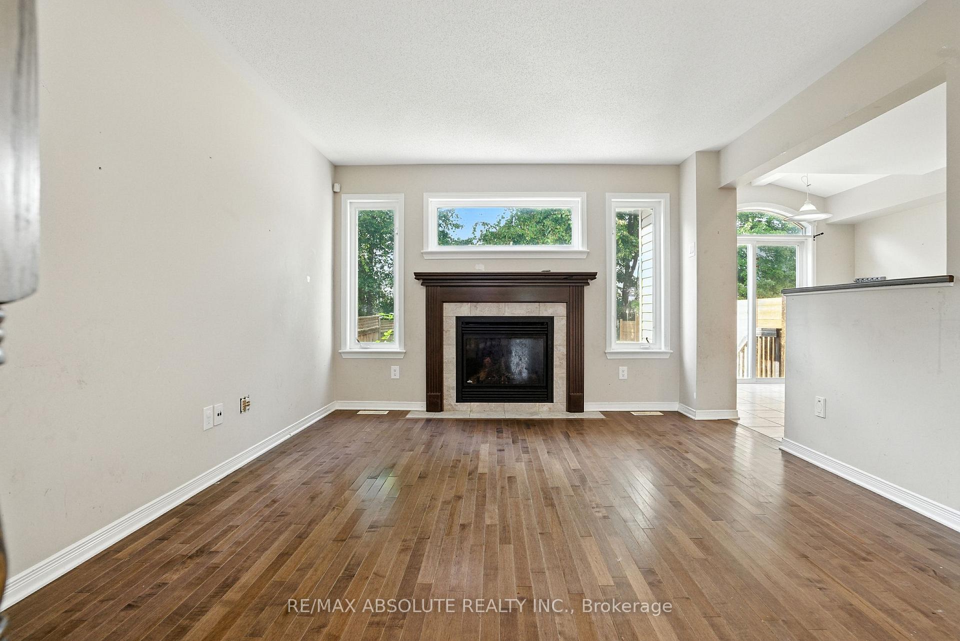 Photo 7 of 377 Celtic Ridge Crescent, Ottawa, Kanata - Morgan's Grant/South March — HOMEH