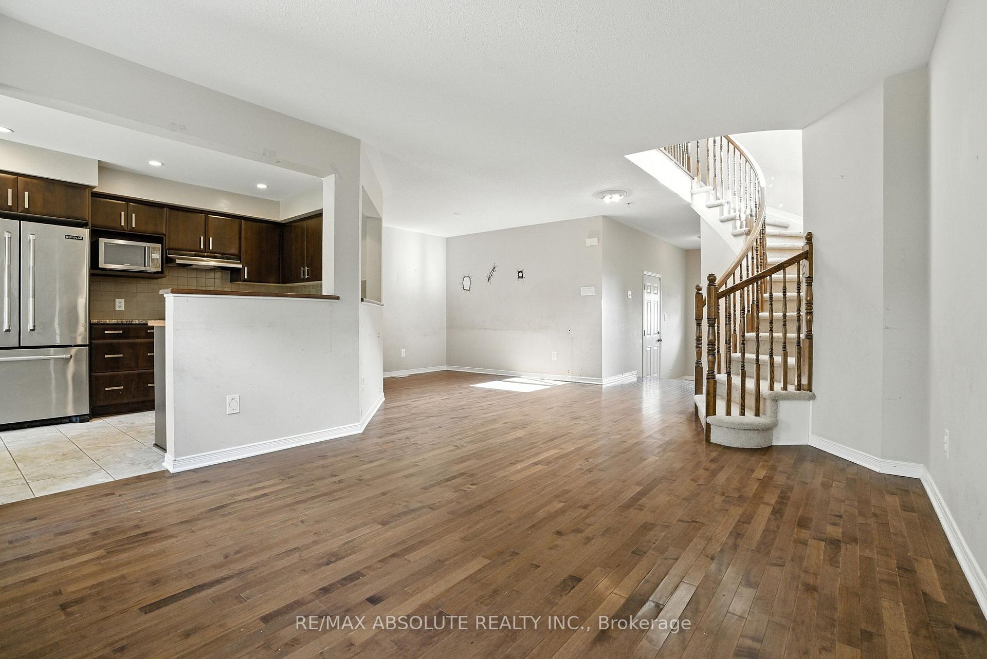 Photo 8 of 377 Celtic Ridge Crescent, Ottawa, Kanata - Morgan's Grant/South March — HOMEH