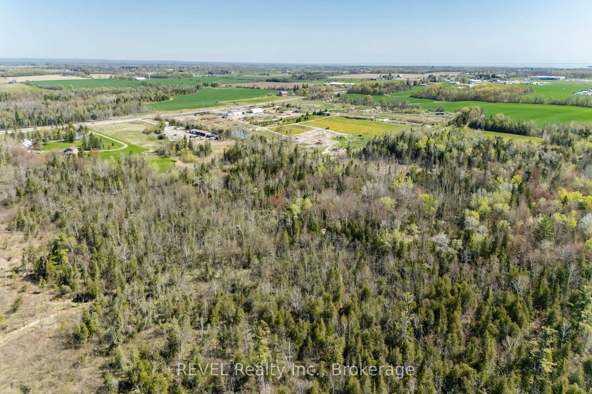 Photo 5 of 2513 Innisfil Beach Road, Innisfil, Rural Innisfil — HOMEH
