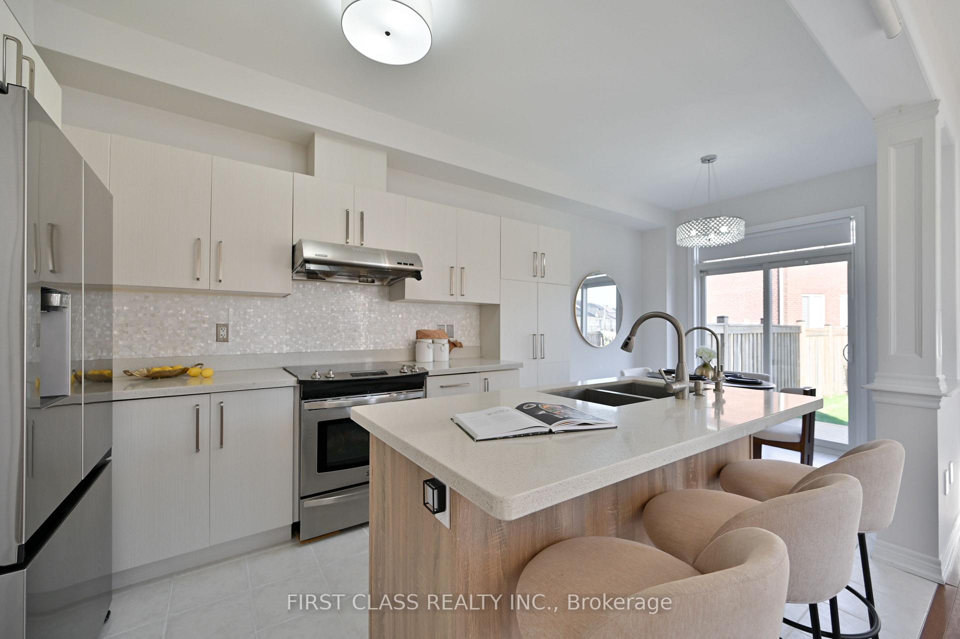 Photo 10 of 12 Princess Diana Drive, Markham, Cathedraltown — HOMEH