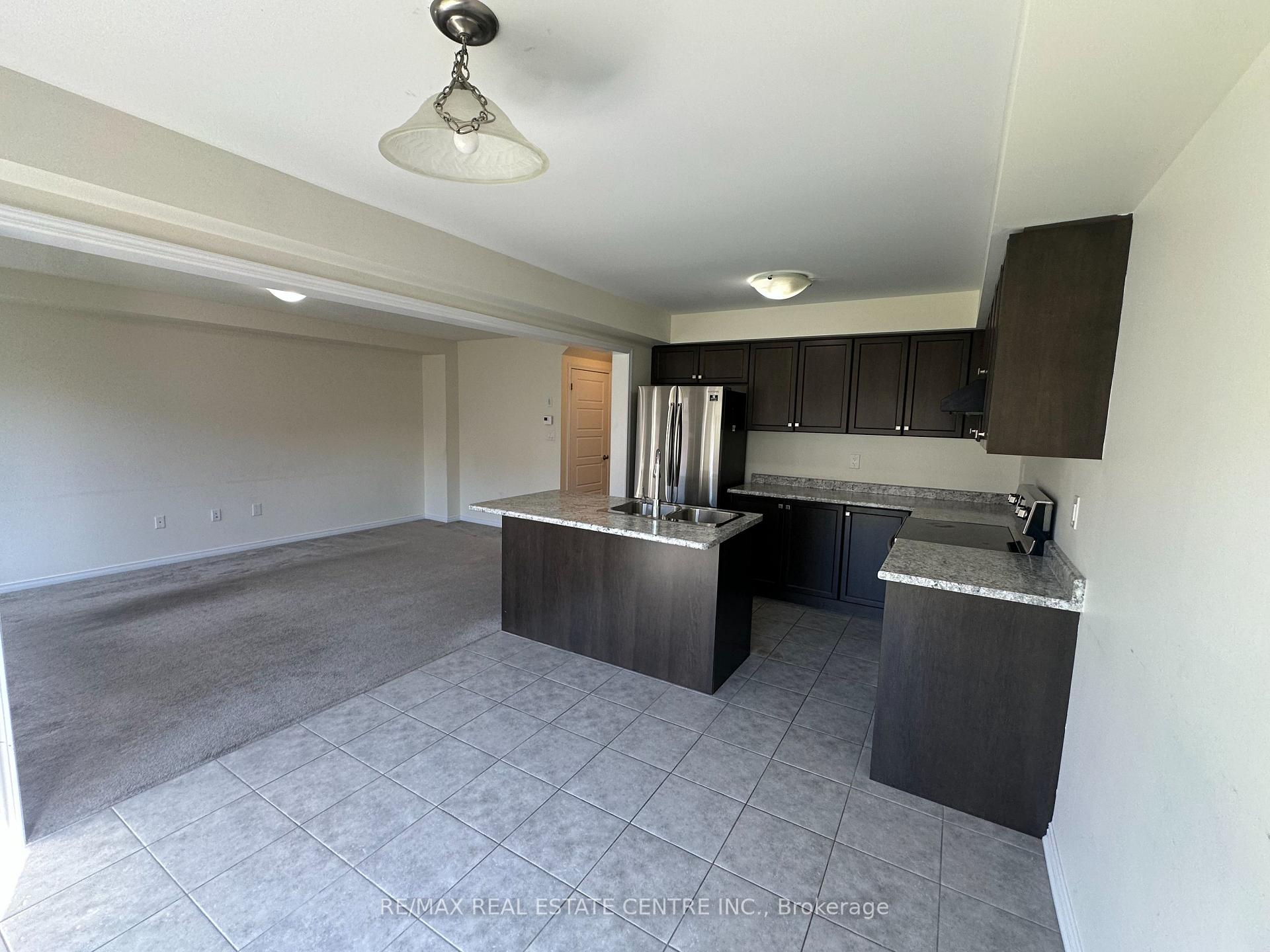 Photo 5 of 49 Queens Mary Drive S, Hamilton, Stoney Creek Mountain — HOMEH