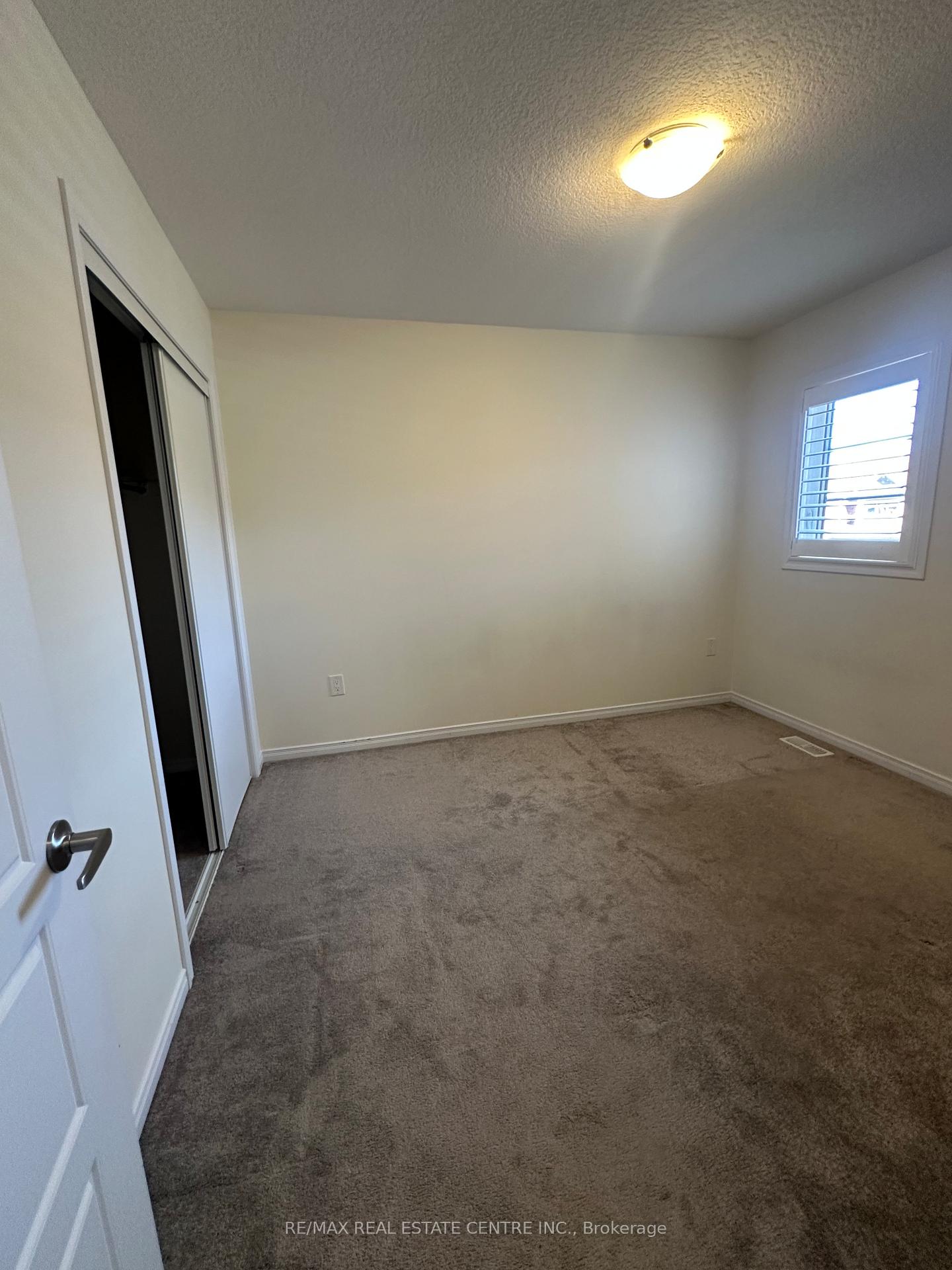 Photo 13 of 49 Queens Mary Drive S, Hamilton, Stoney Creek Mountain — HOMEH