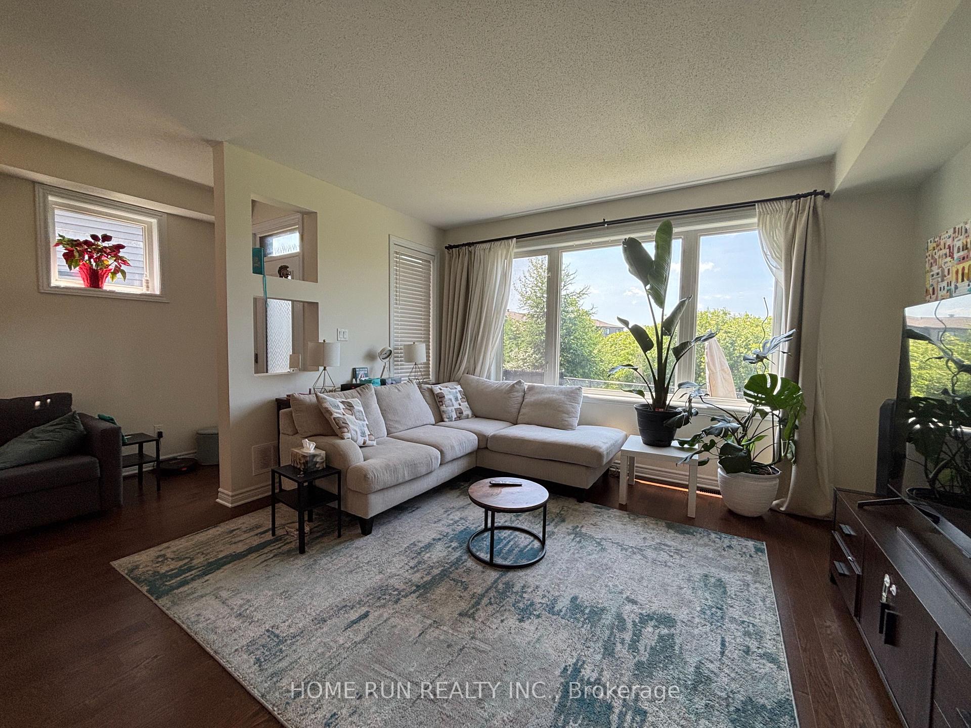Photo 9 of 194 Tapadero Avenue, Ottawa, Kanata - Emerald Meadows/Trailwest — HOMEH