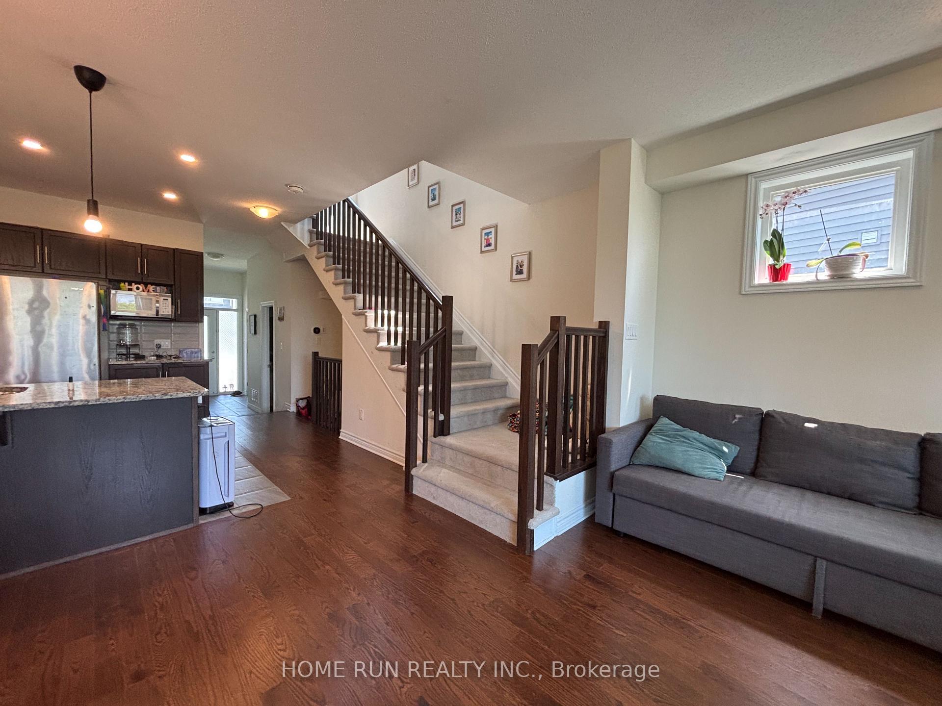 Photo 10 of 194 Tapadero Avenue, Ottawa, Kanata - Emerald Meadows/Trailwest — HOMEH