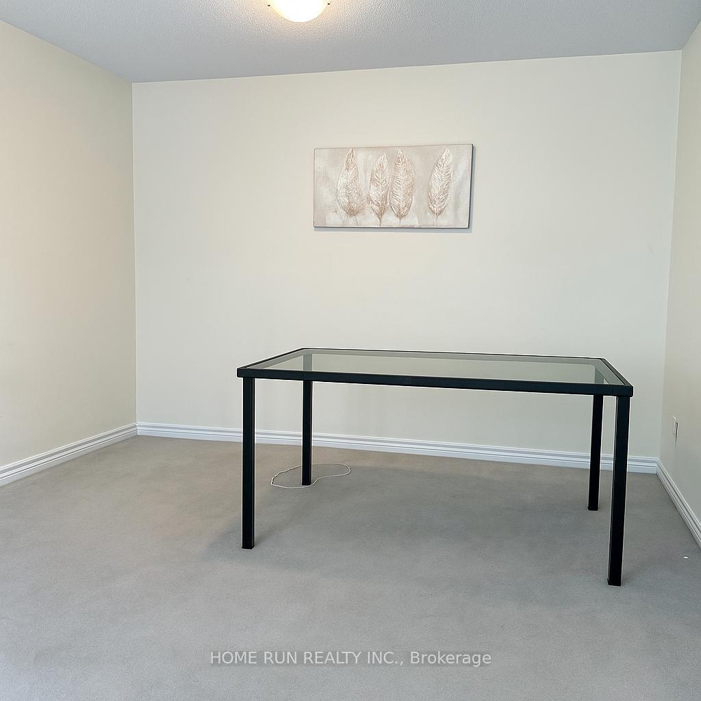 Photo 12 of 194 Tapadero Avenue, Ottawa, Kanata - Emerald Meadows/Trailwest — HOMEH