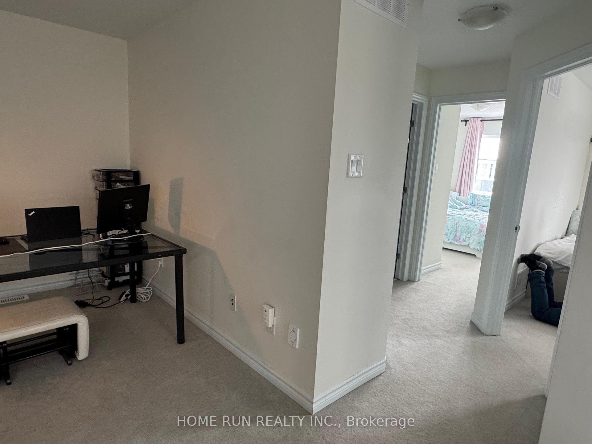 Photo 13 of 194 Tapadero Avenue, Ottawa, Kanata - Emerald Meadows/Trailwest — HOMEH