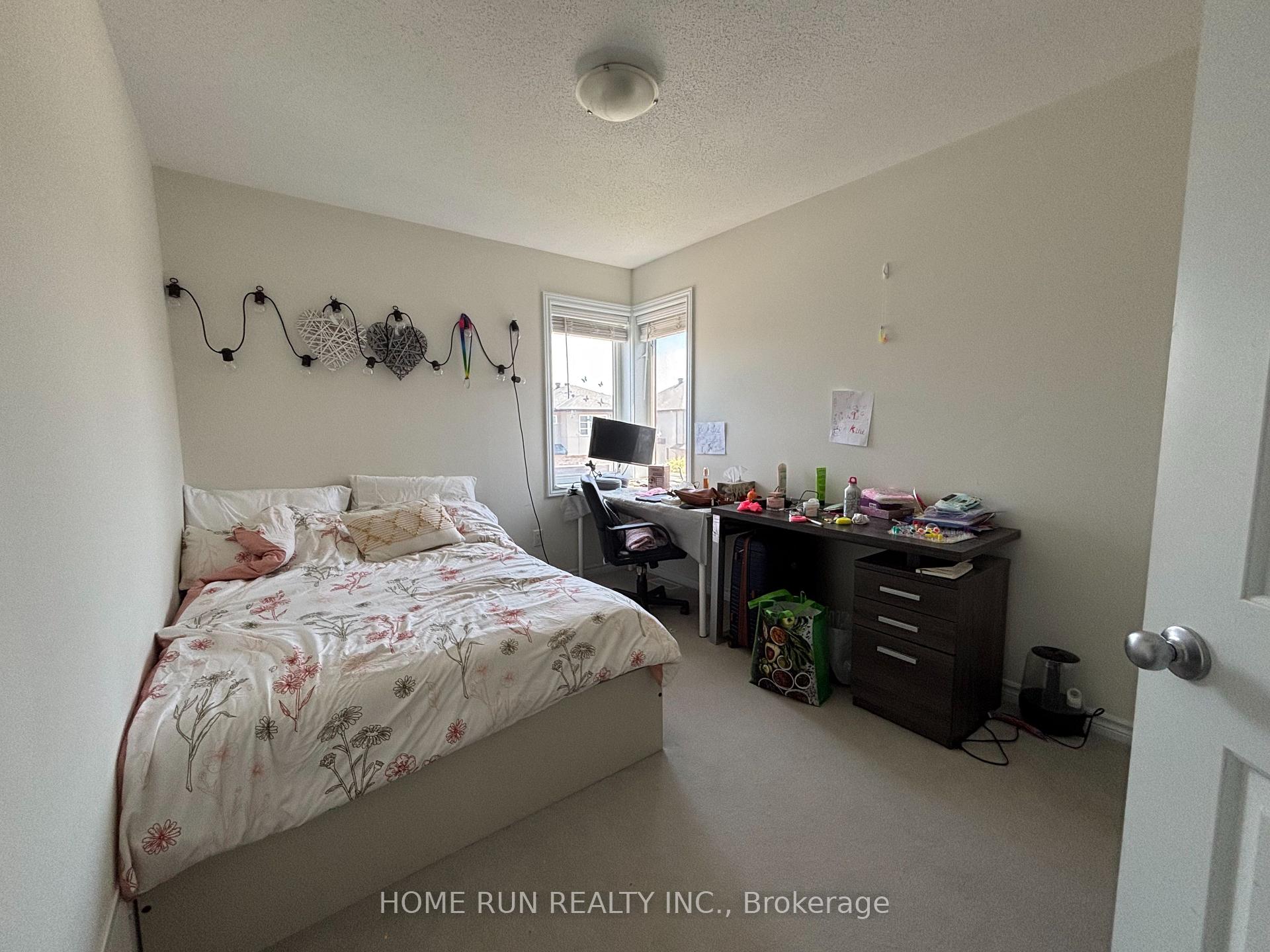 Photo 14 of 194 Tapadero Avenue, Ottawa, Kanata - Emerald Meadows/Trailwest — HOMEH