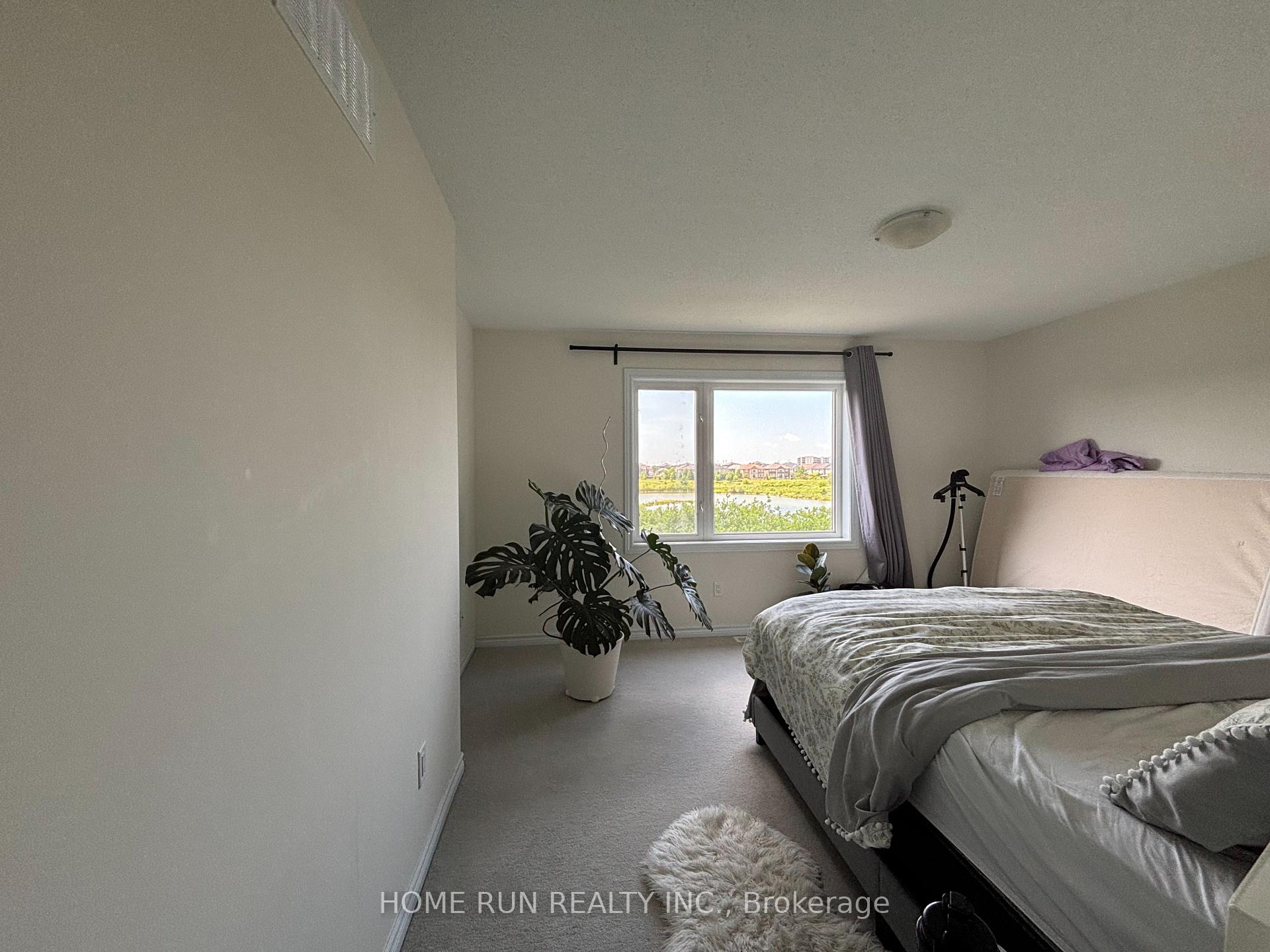 Photo 17 of 194 Tapadero Avenue, Ottawa, Kanata - Emerald Meadows/Trailwest — HOMEH