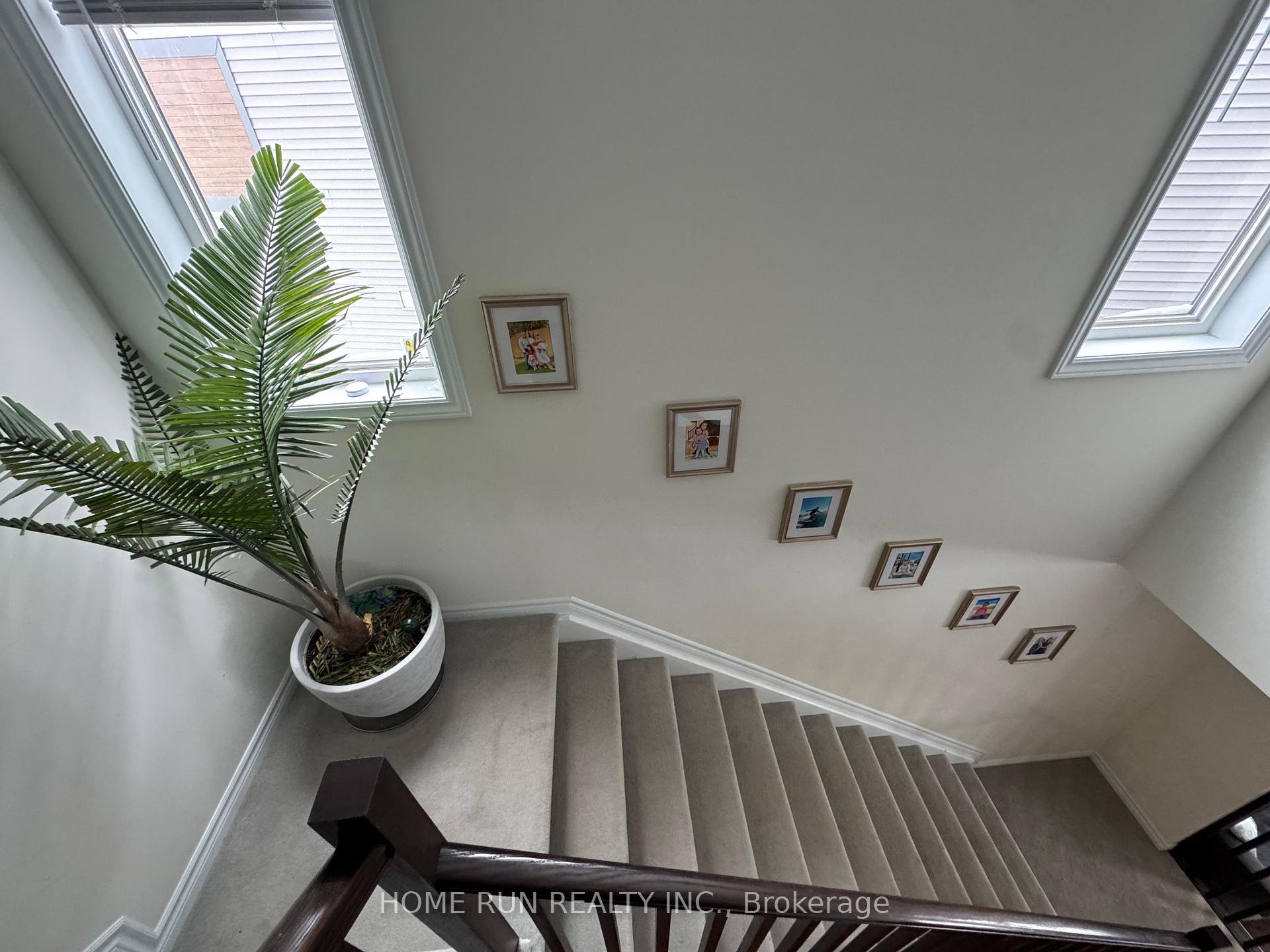 Photo 18 of 194 Tapadero Avenue, Ottawa, Kanata - Emerald Meadows/Trailwest — HOMEH