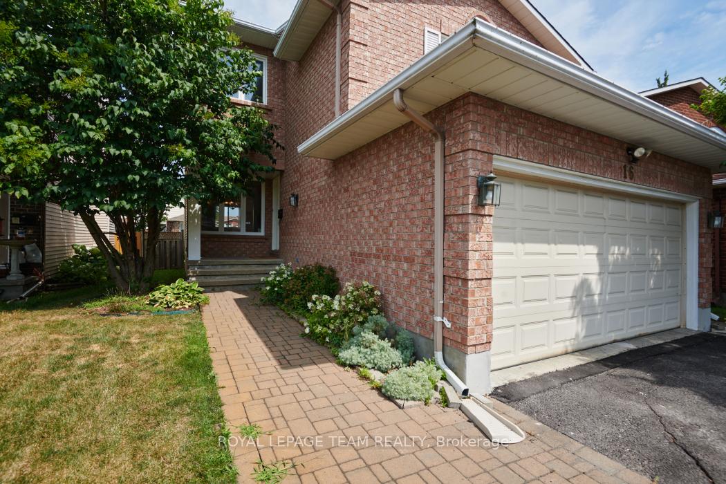 Photo 2 of 16 Chickasaw Crescent, Ottawa, Kanata - Bridlewood — HOMEH