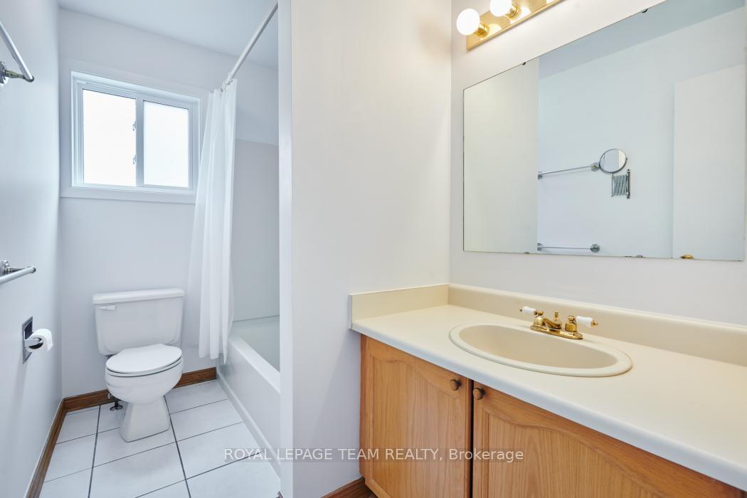 Photo 22 of 16 Chickasaw Crescent, Ottawa, Kanata - Bridlewood — HOMEH