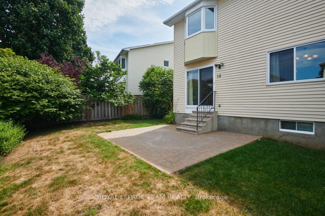 Photo 32 of 16 Chickasaw Crescent, Ottawa, Kanata - Bridlewood — HOMEH