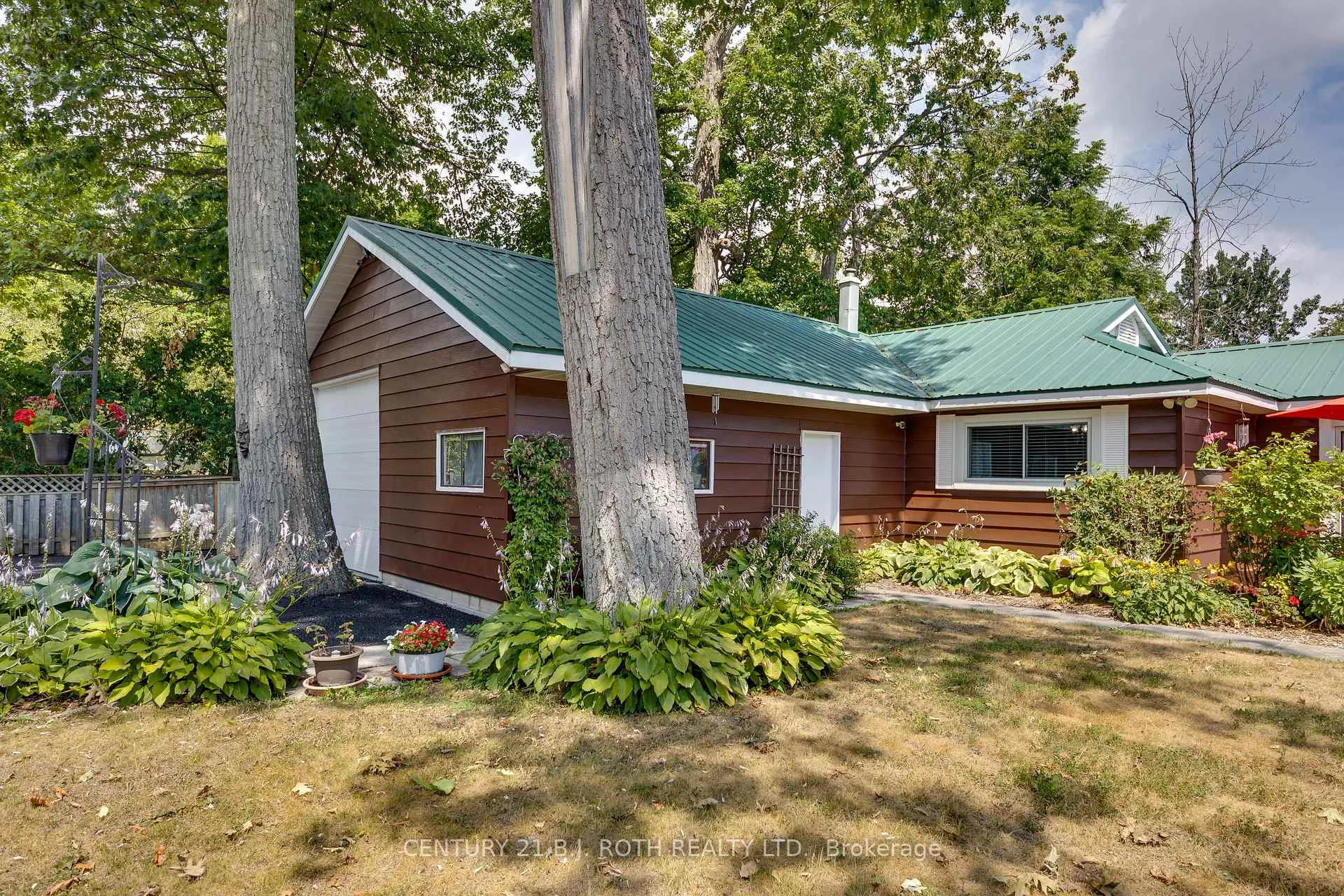 Photo 3 of 3929 Alderly Avenue, Innisfil, Rural Innisfil — HOMEH