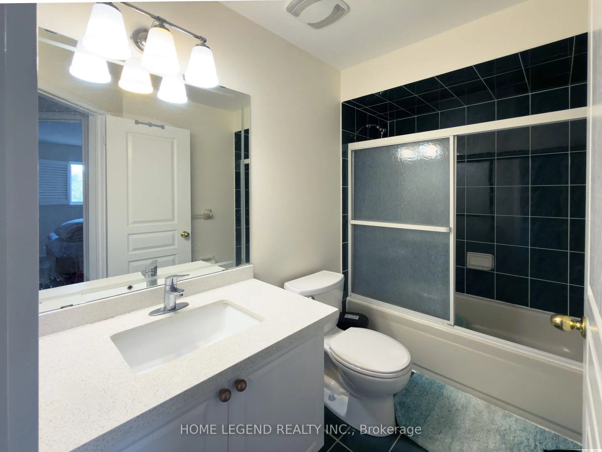 Photo 14 of 48 Warren Bradley Street, Markham, Berczy — HOMEH