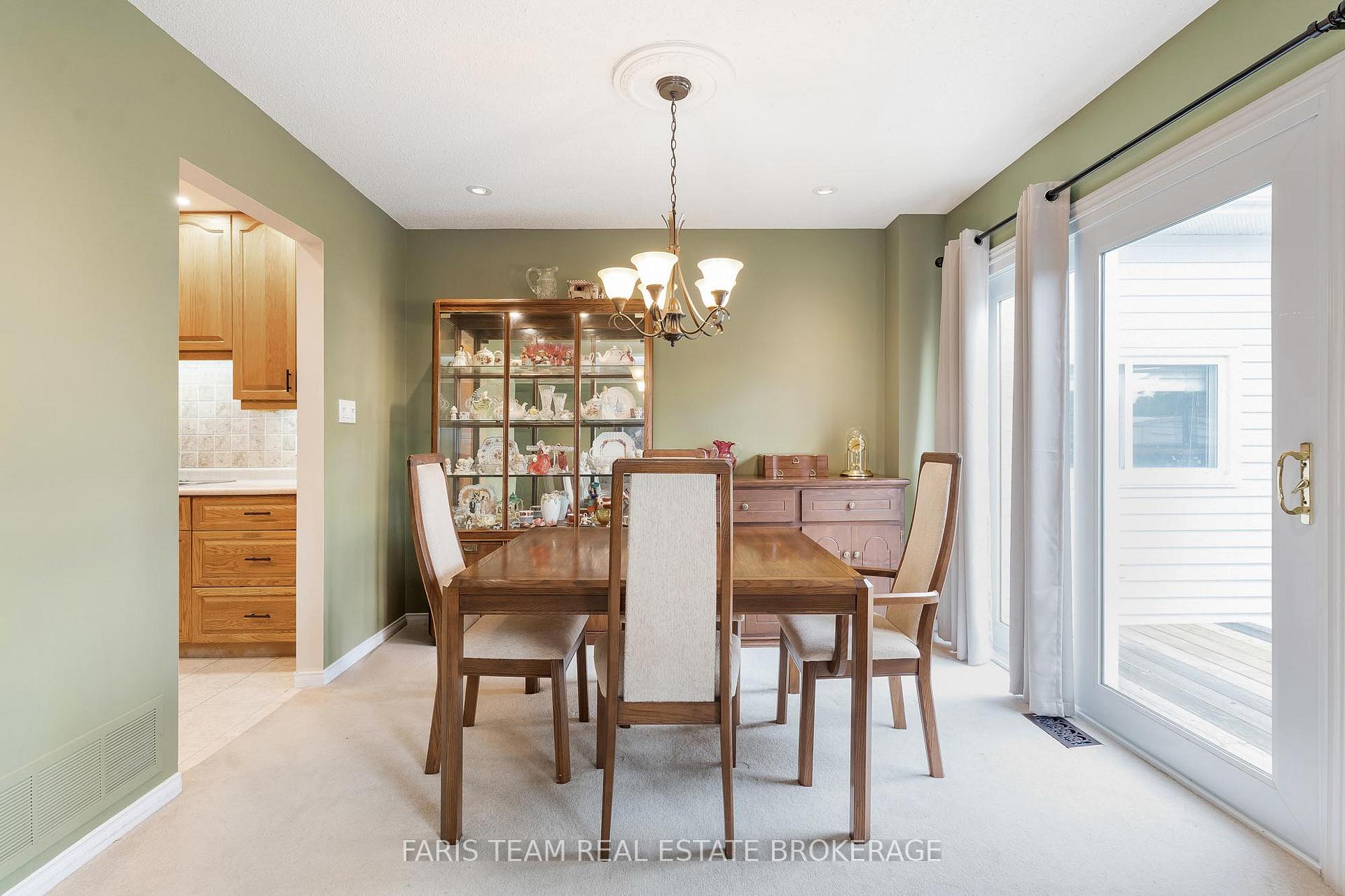 Photo 8 of 2275 Webb Street, Innisfil, Stroud — HOMEH
