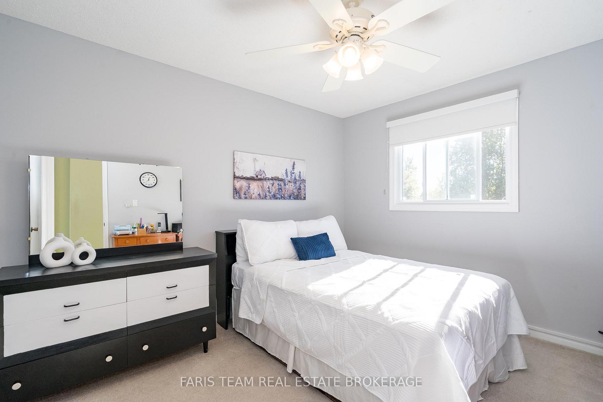 Photo 14 of 2275 Webb Street, Innisfil, Stroud — HOMEH