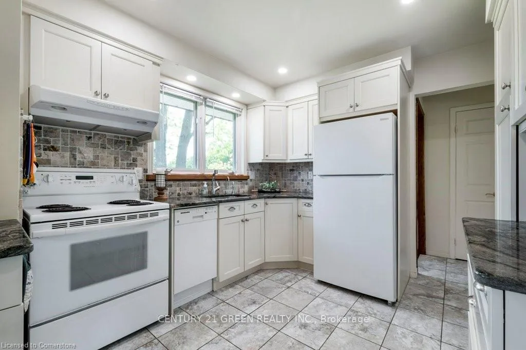 Photo 9 of 164 Dundas Street E, Hamilton, Waterdown — HOMEH