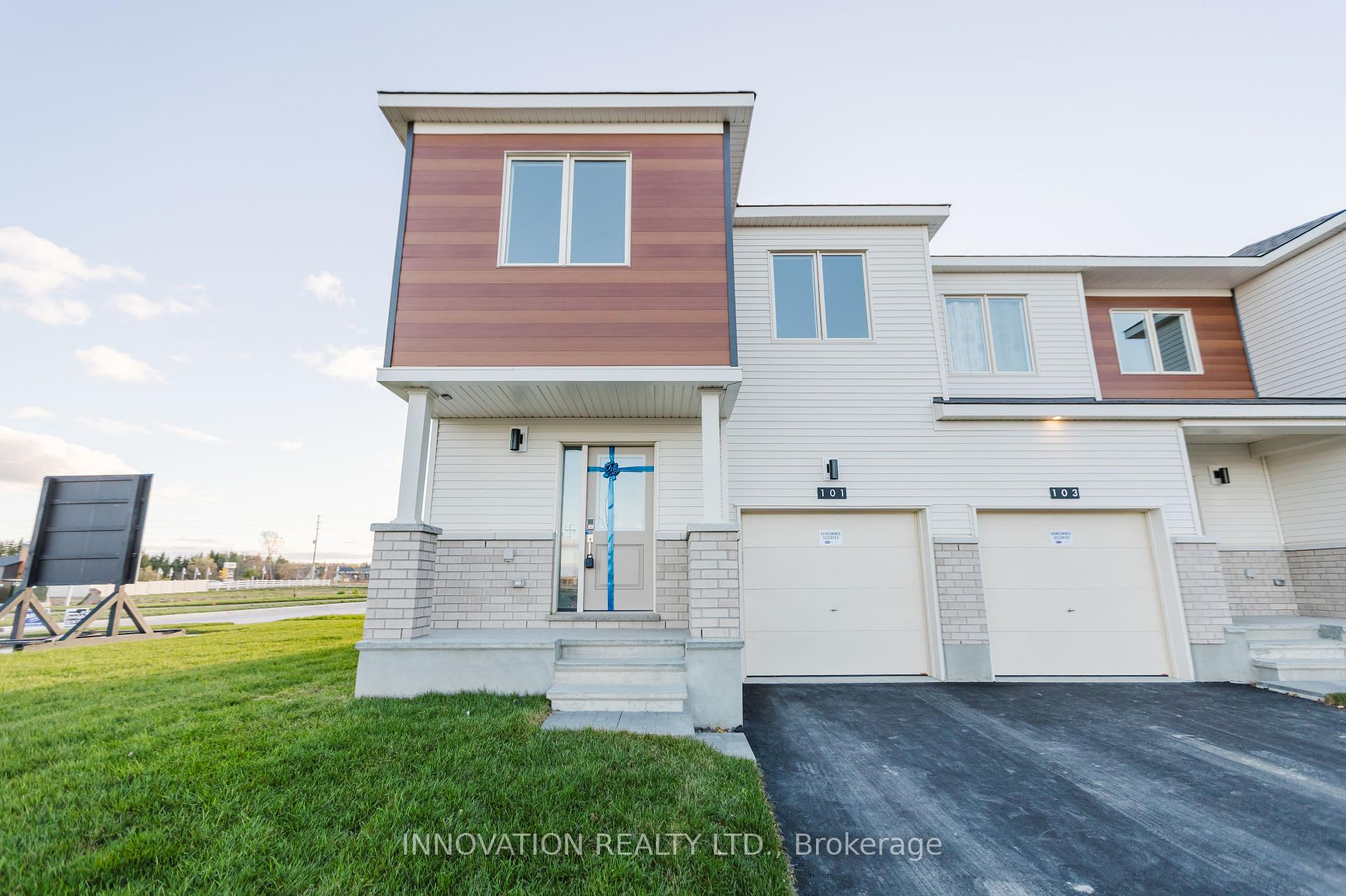 Photo 2 of 101 Tonic Crescent, Ottawa, Kanata - Morgan's Grant/South March — HOMEH