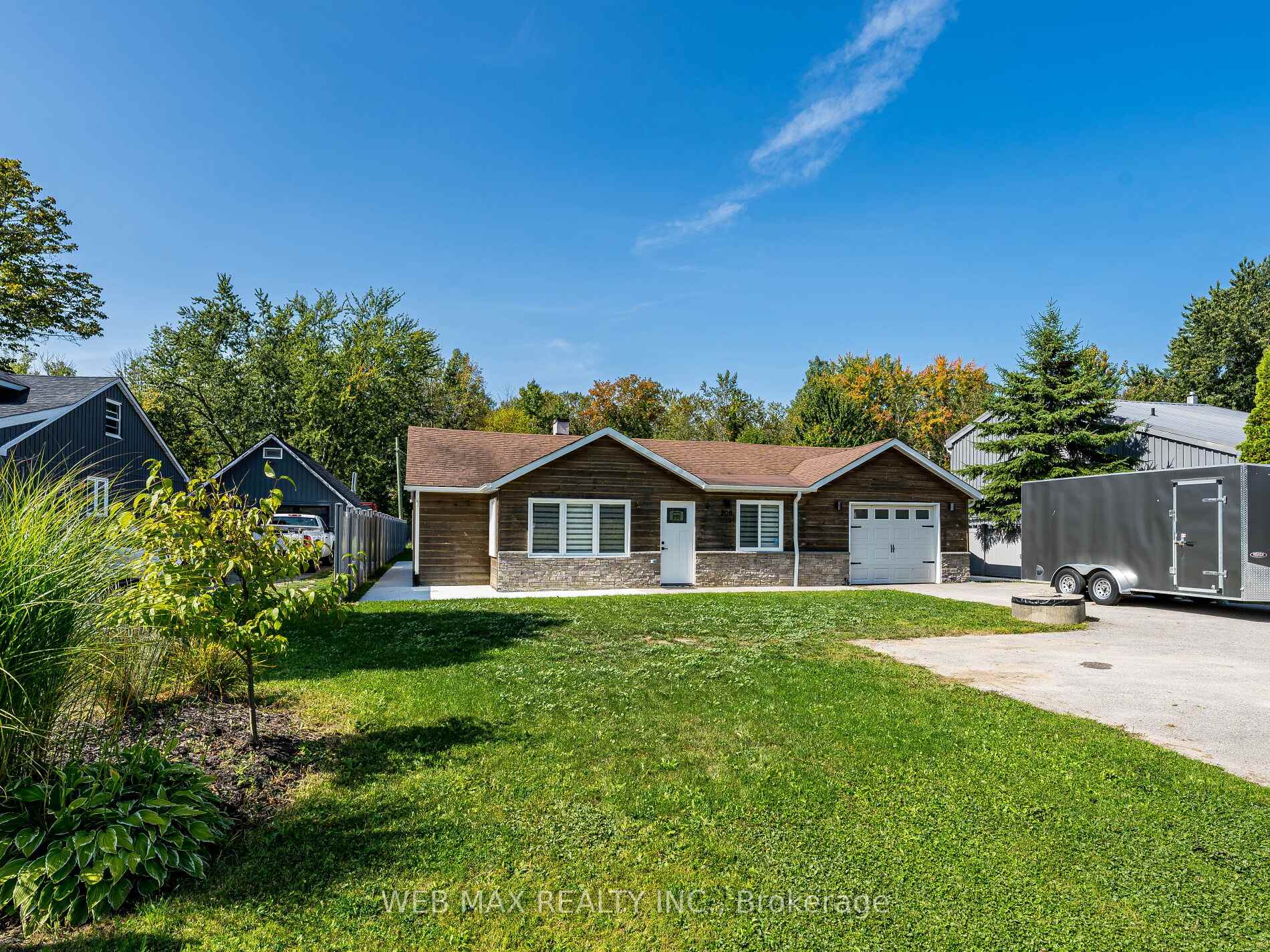 Photo 2 of 206 Parkview Drive, Innisfil, Gilford — HOMEH