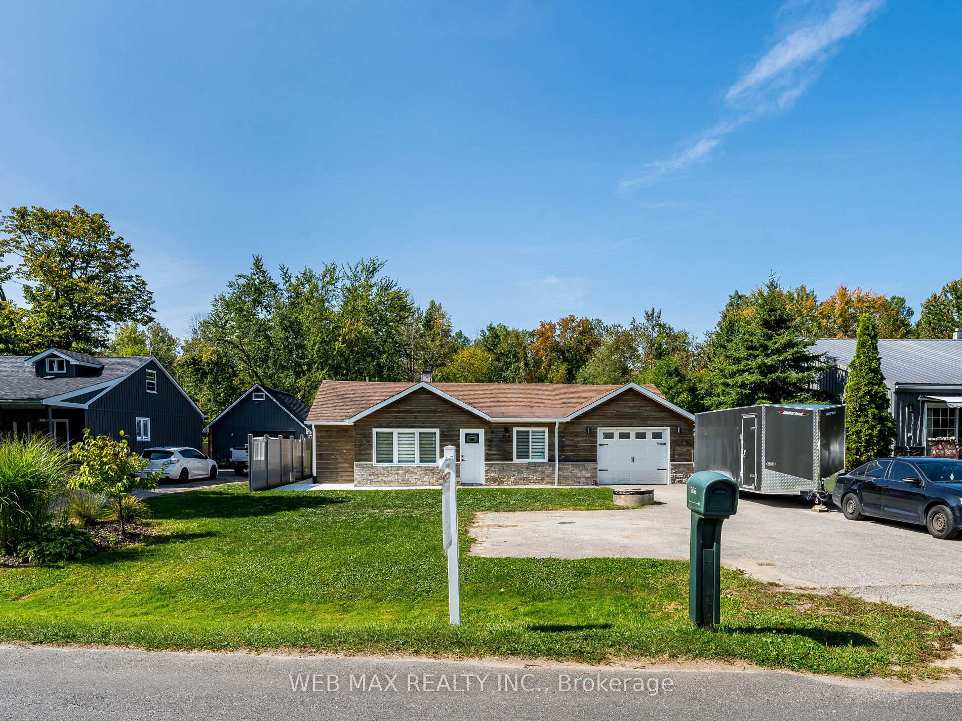 Photo 4 of 206 Parkview Drive, Innisfil, Gilford — HOMEH