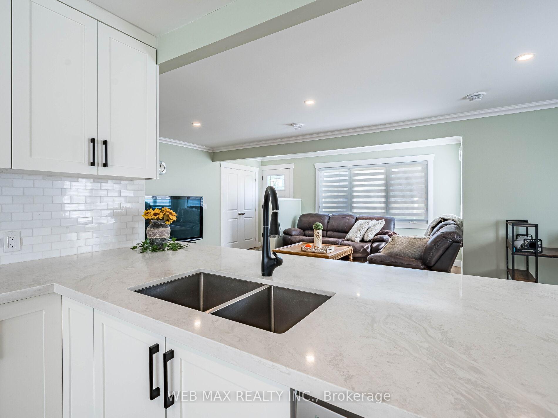 Photo 20 of 206 Parkview Drive, Innisfil, Gilford — HOMEH