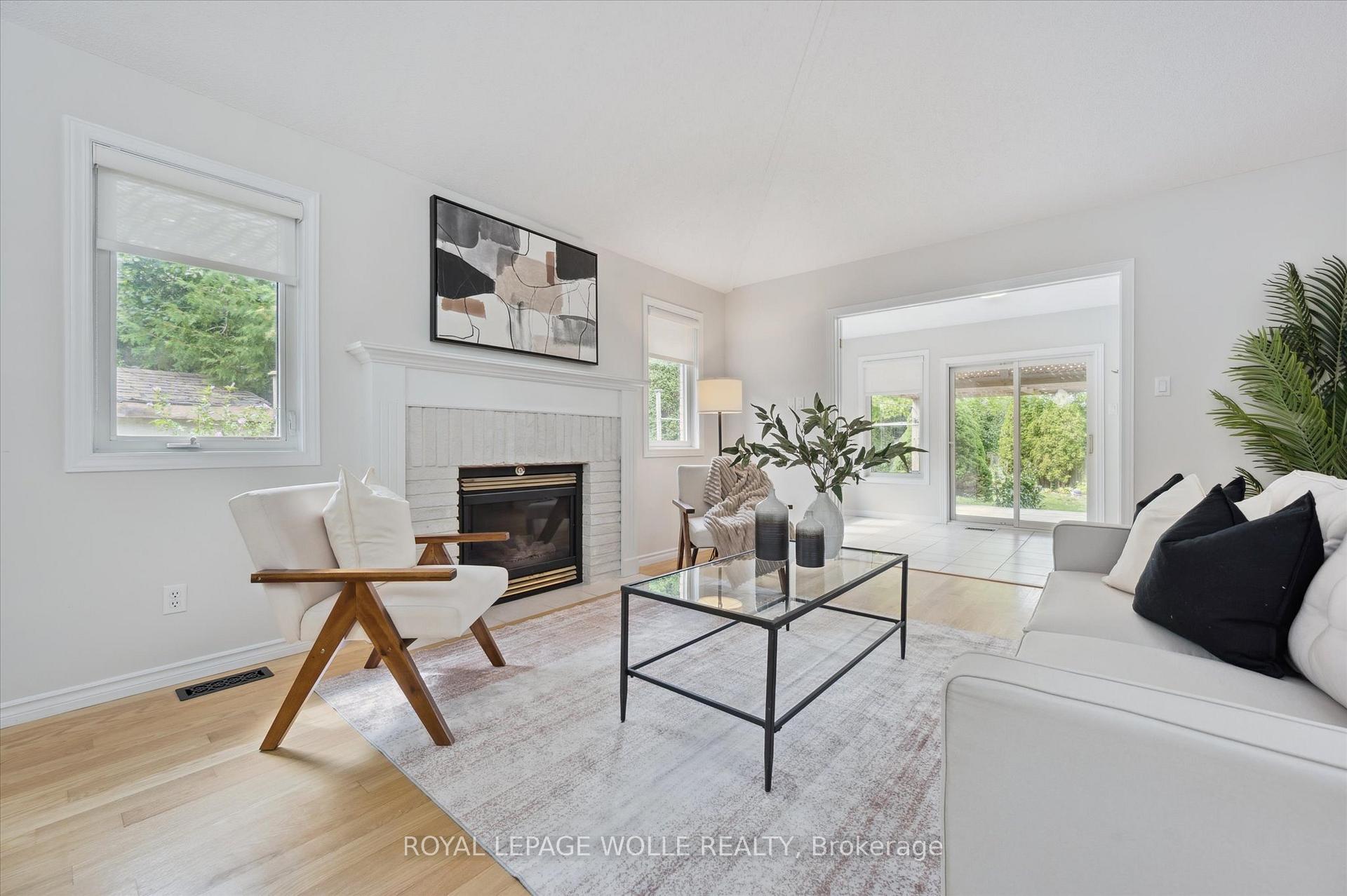 Photo 7 of 22 Windward Place, Kitchener — HOMEH