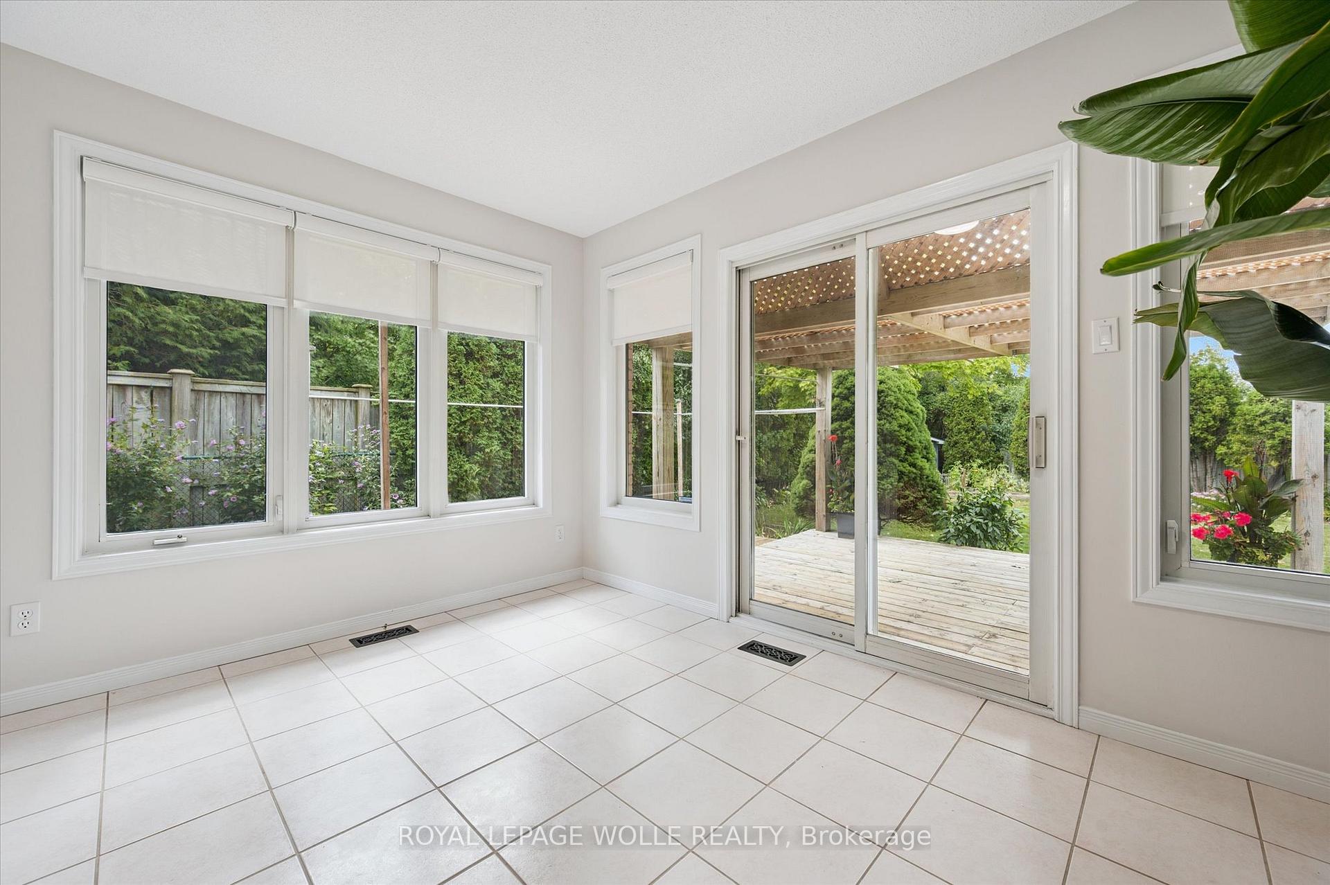 Photo 9 of 22 Windward Place, Kitchener — HOMEH