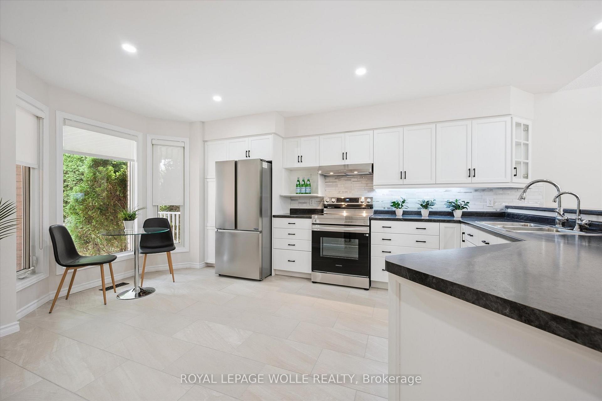 Photo 13 of 22 Windward Place, Kitchener — HOMEH