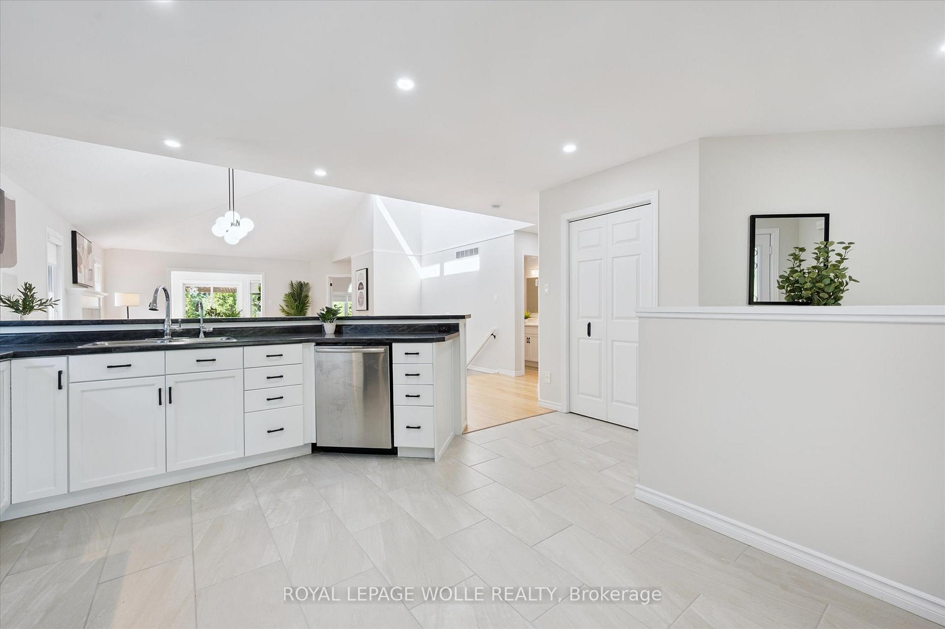 Photo 16 of 22 Windward Place, Kitchener — HOMEH