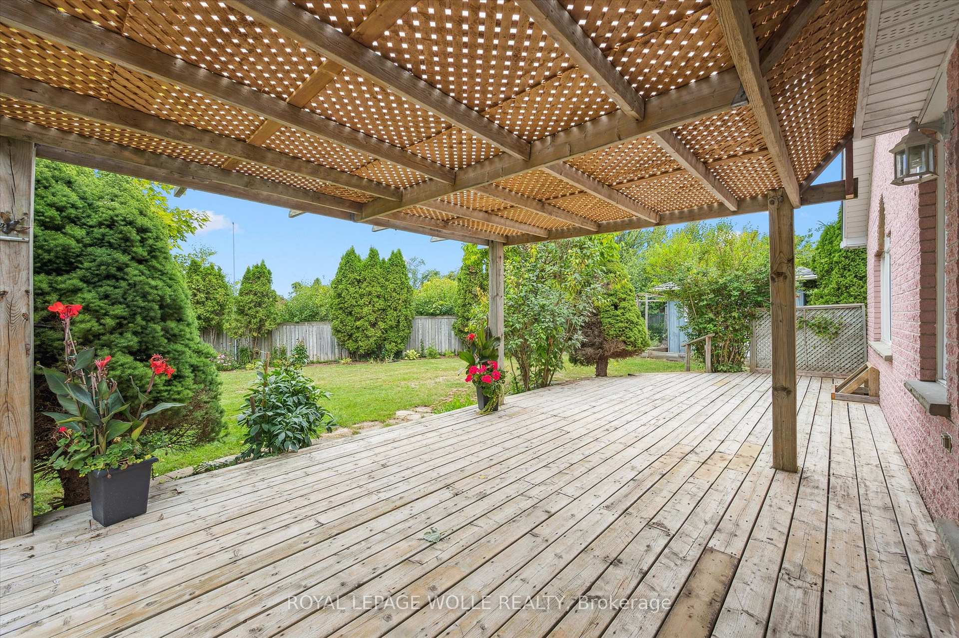 Photo 35 of 22 Windward Place, Kitchener — HOMEH