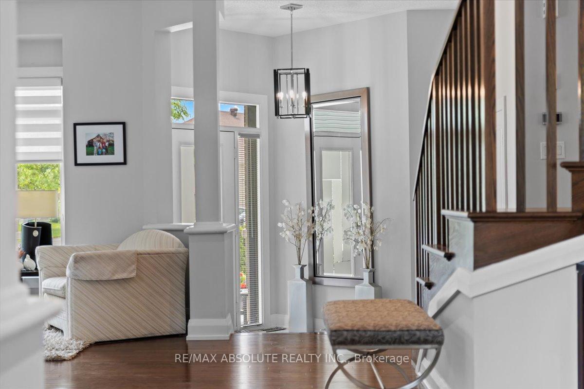 Photo 7 of 706 Bridleglen Crescent, Ottawa, Kanata - Emerald Meadows/Trailwest — HOMEH