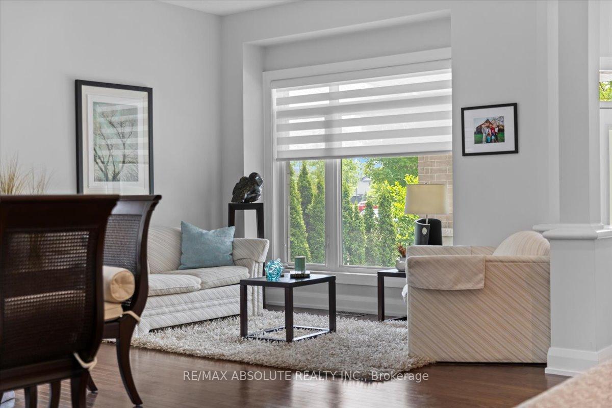 Photo 9 of 706 Bridleglen Crescent, Ottawa, Kanata - Emerald Meadows/Trailwest — HOMEH