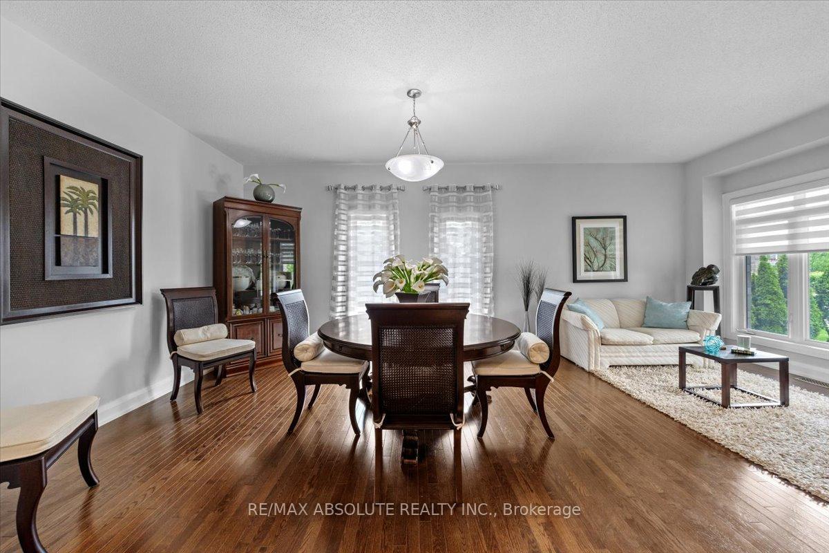 Photo 10 of 706 Bridleglen Crescent, Ottawa, Kanata - Emerald Meadows/Trailwest — HOMEH