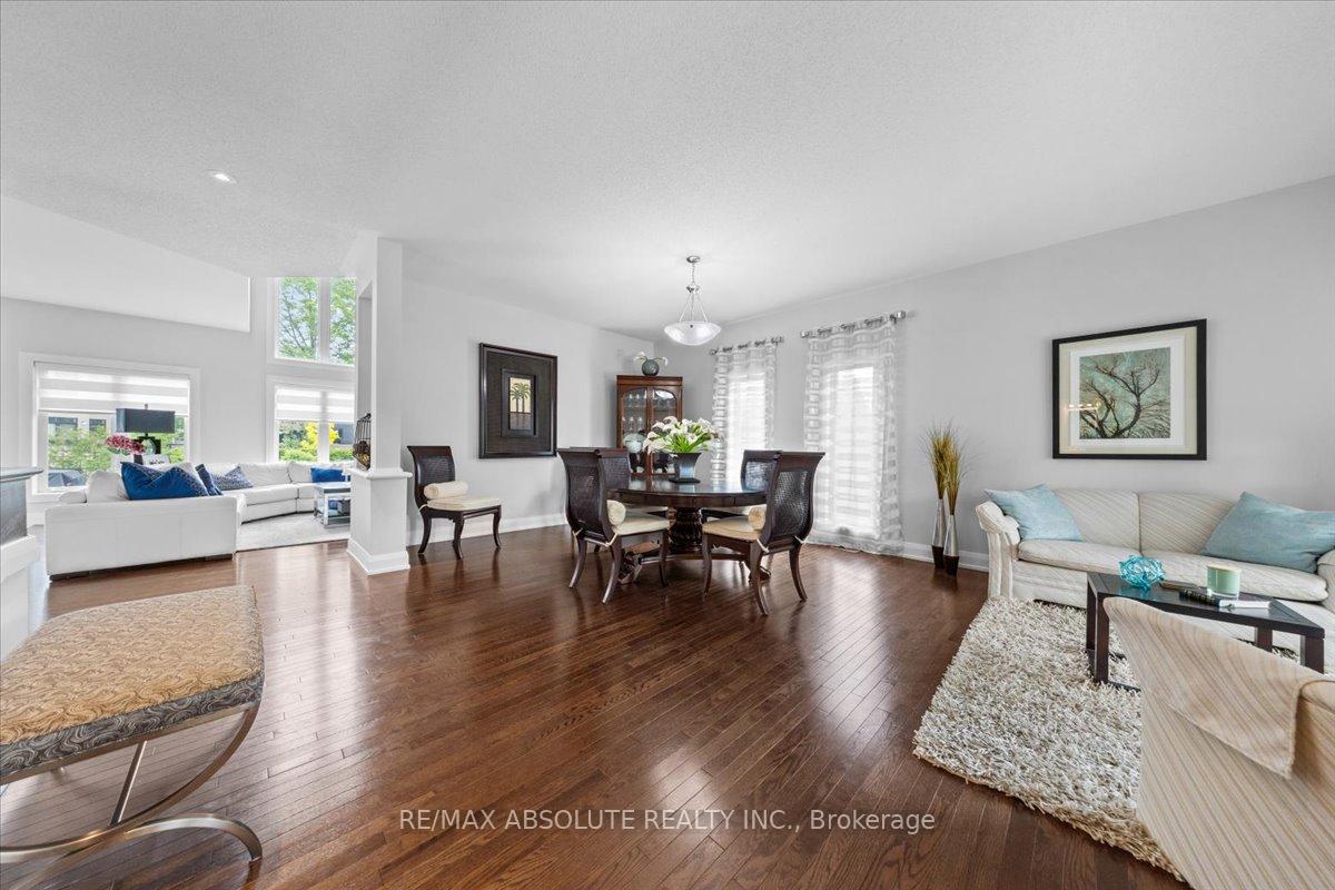 Photo 11 of 706 Bridleglen Crescent, Ottawa, Kanata - Emerald Meadows/Trailwest — HOMEH