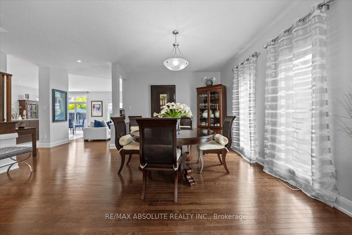 Photo 12 of 706 Bridleglen Crescent, Ottawa, Kanata - Emerald Meadows/Trailwest — HOMEH